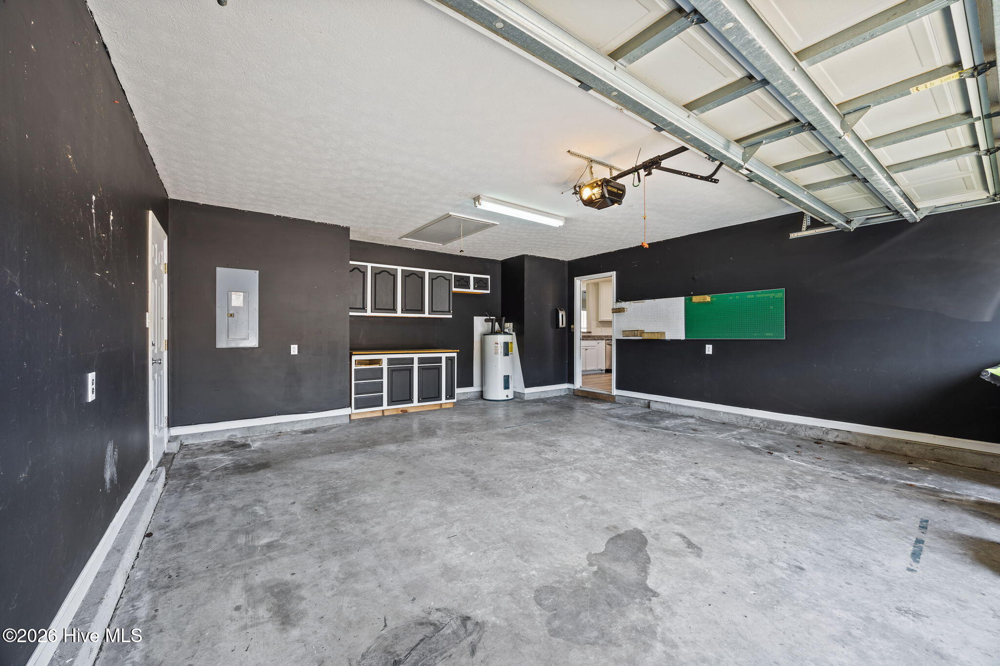 100549843 | Photo 34