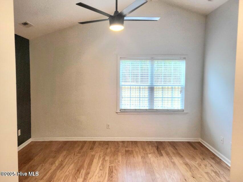 100539939 | Photo 28