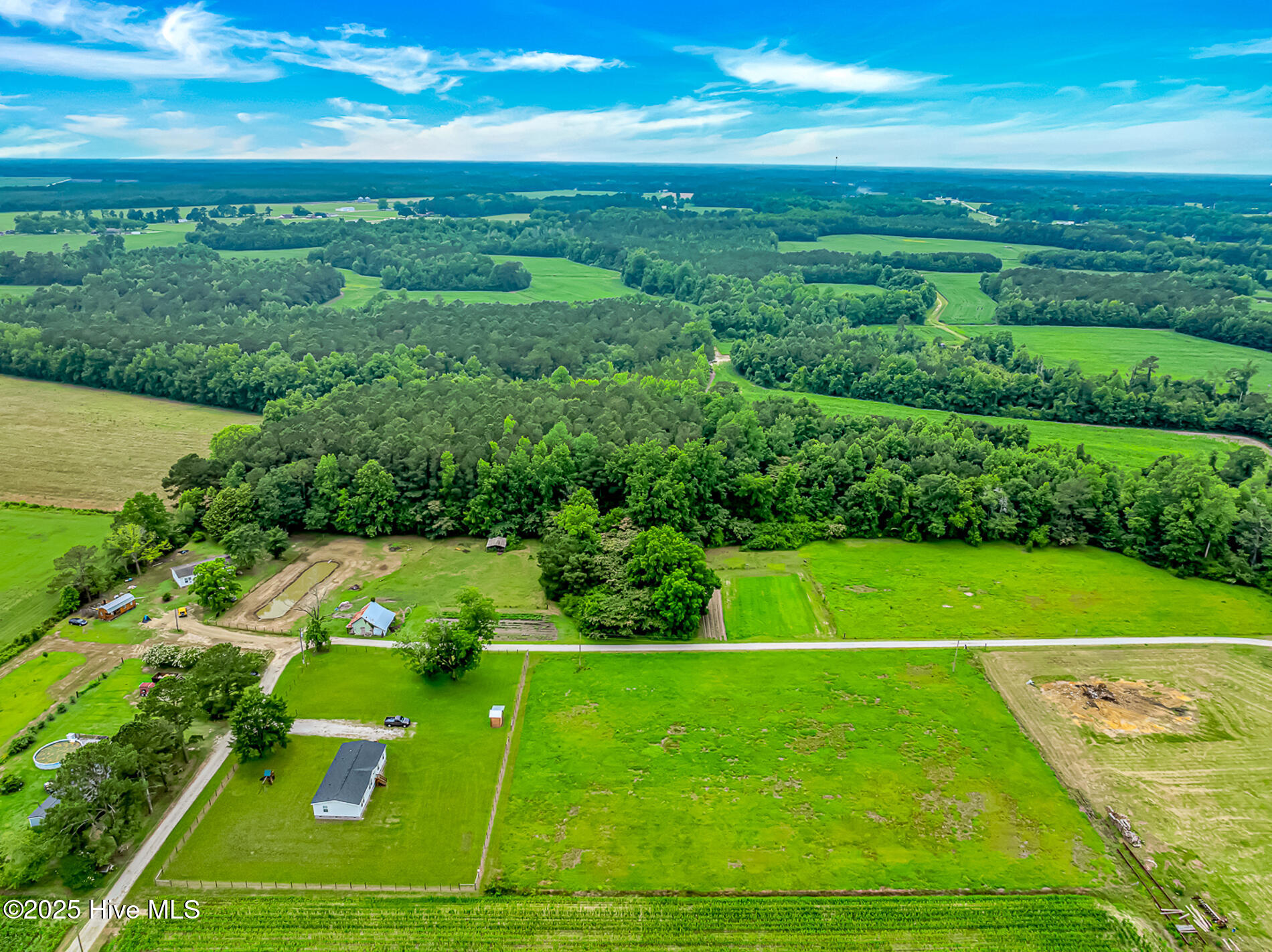 100510788 | Photo 32