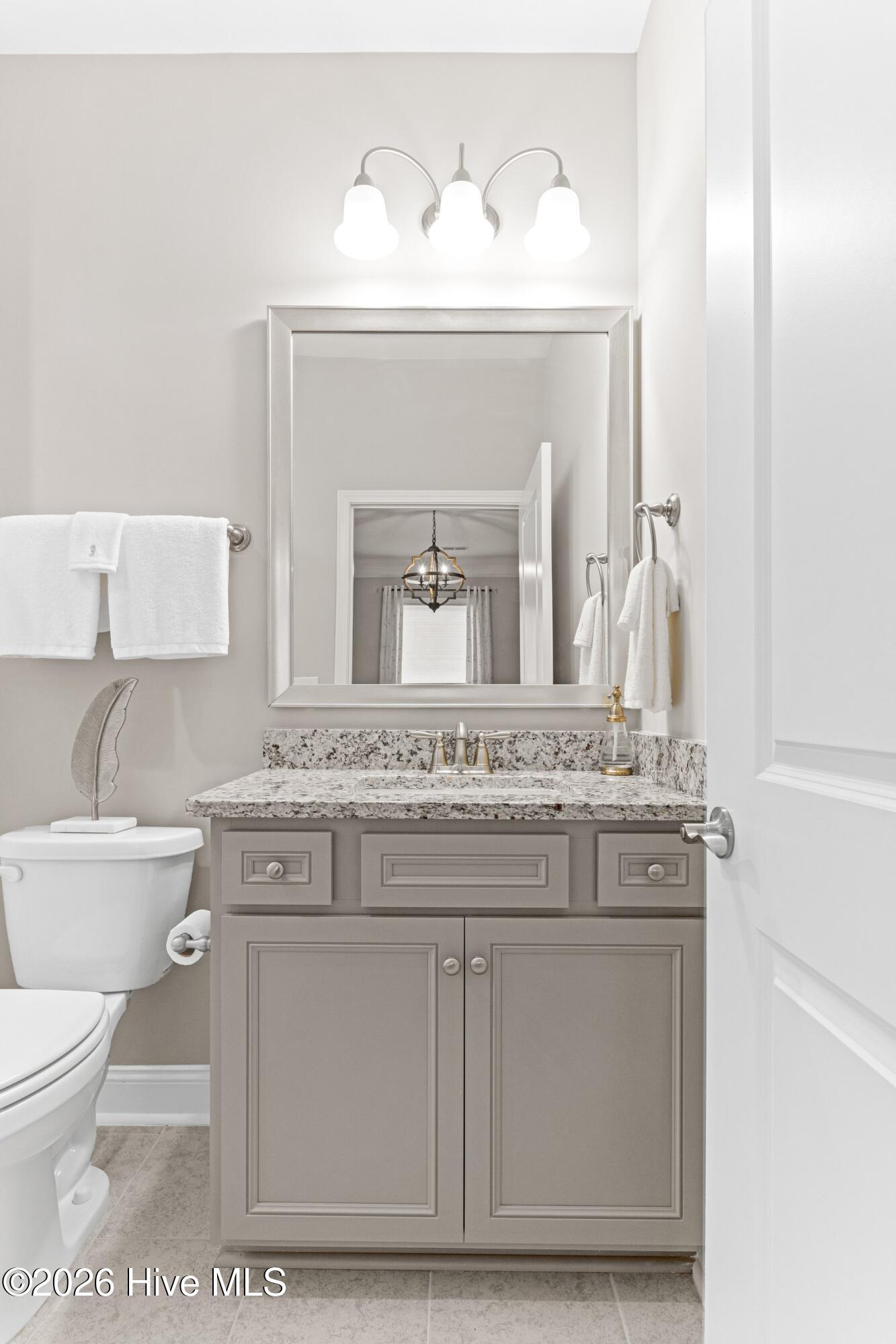 100551985 | Photo 35