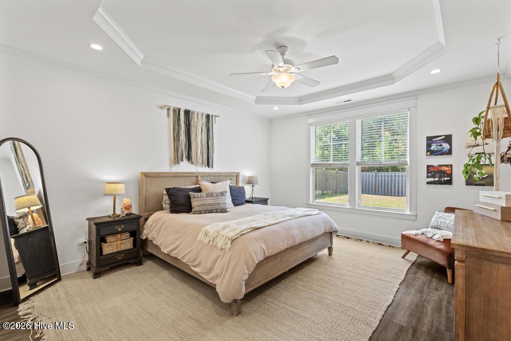 100560208 | Photo 21