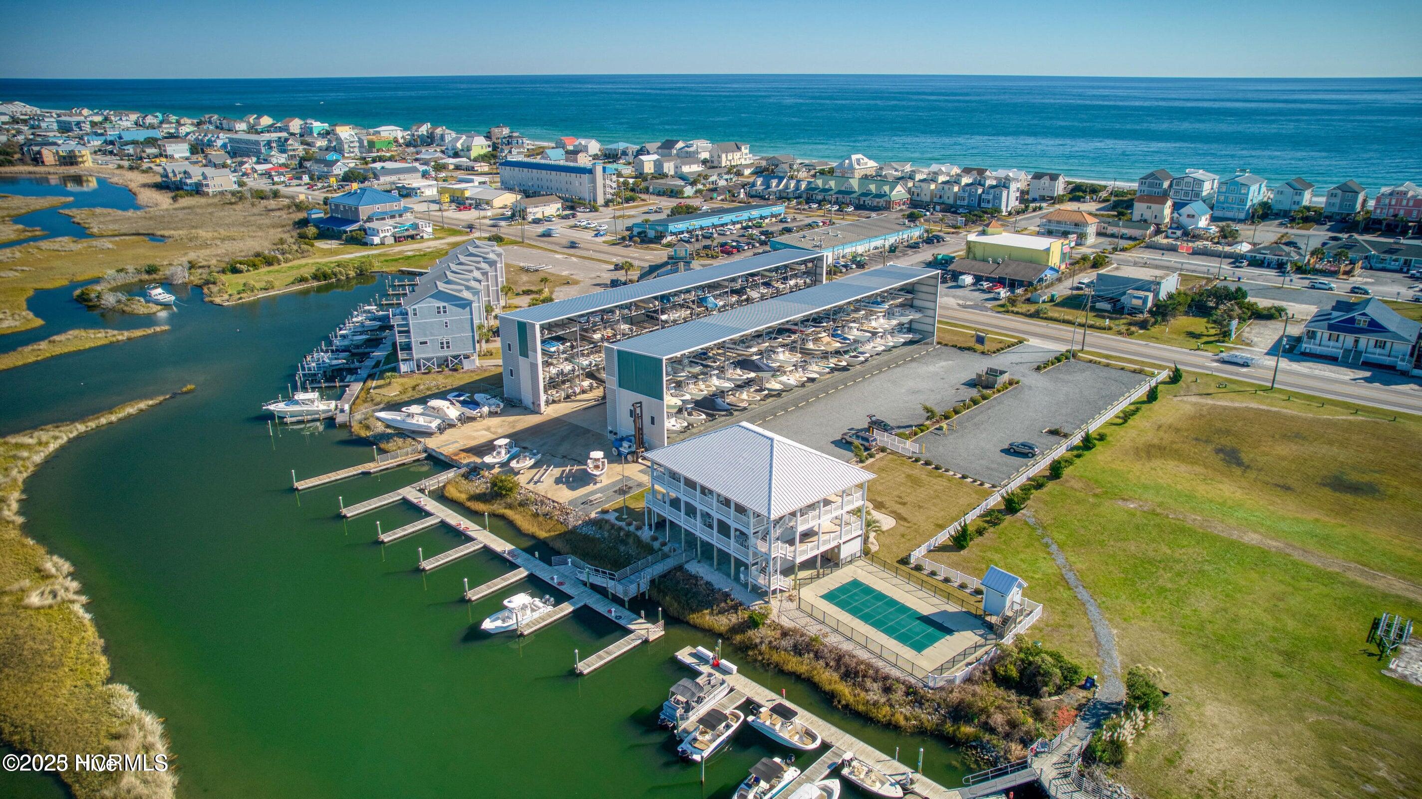 100514577 | Photo 47