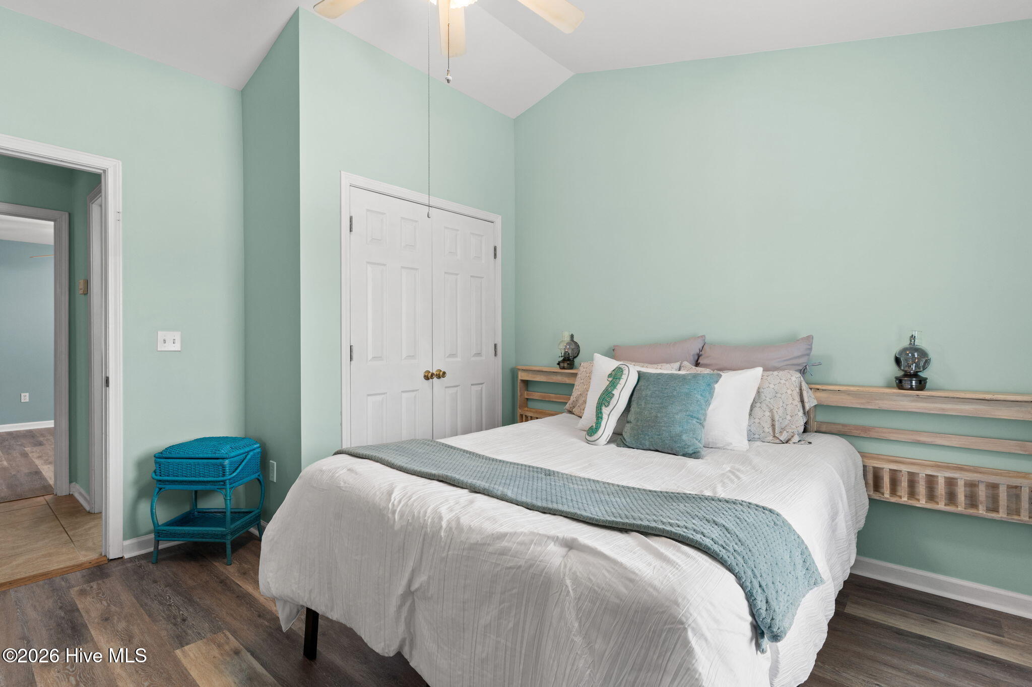 100560273 | Photo 22