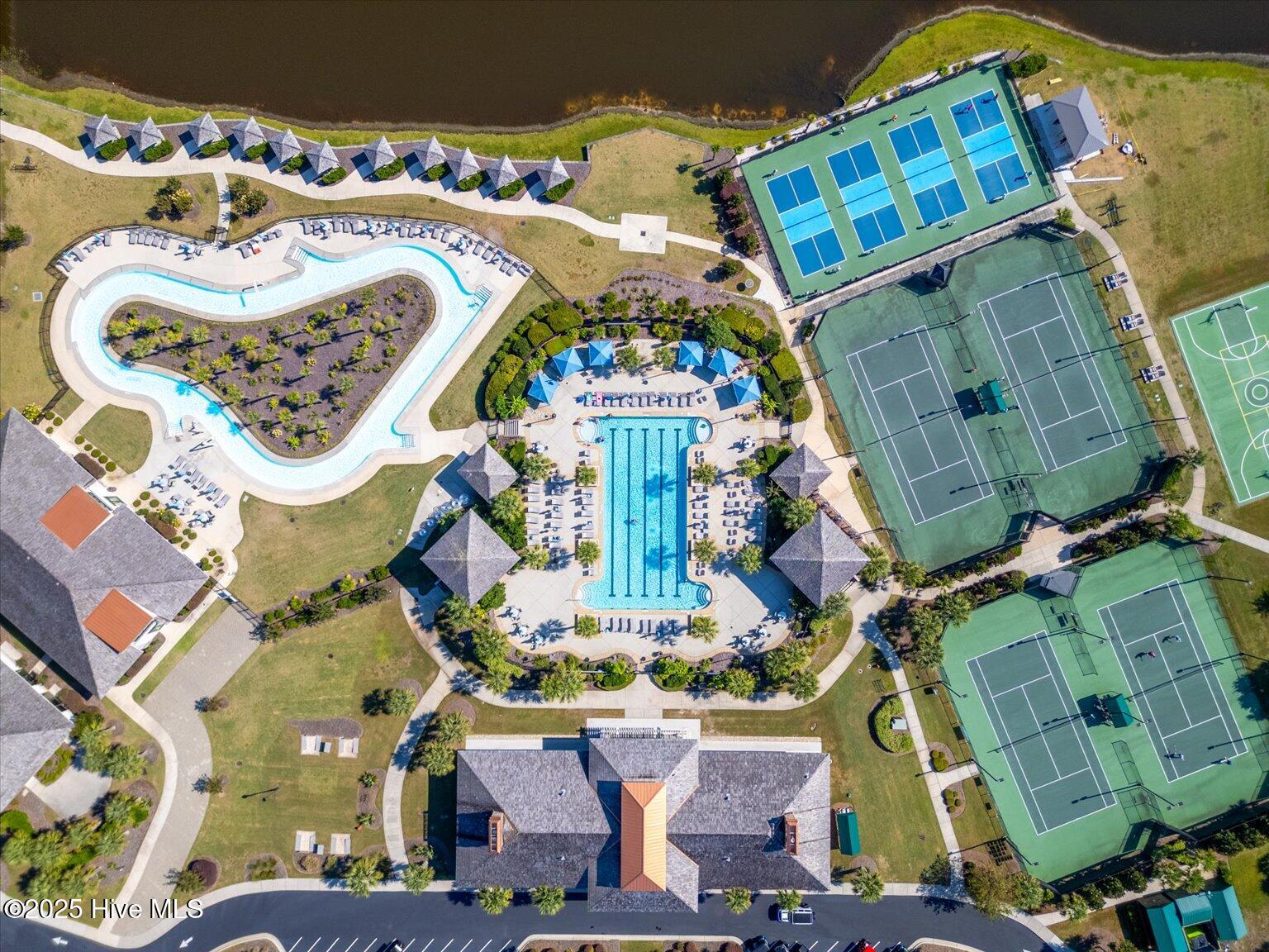 100529543 | Photo 60