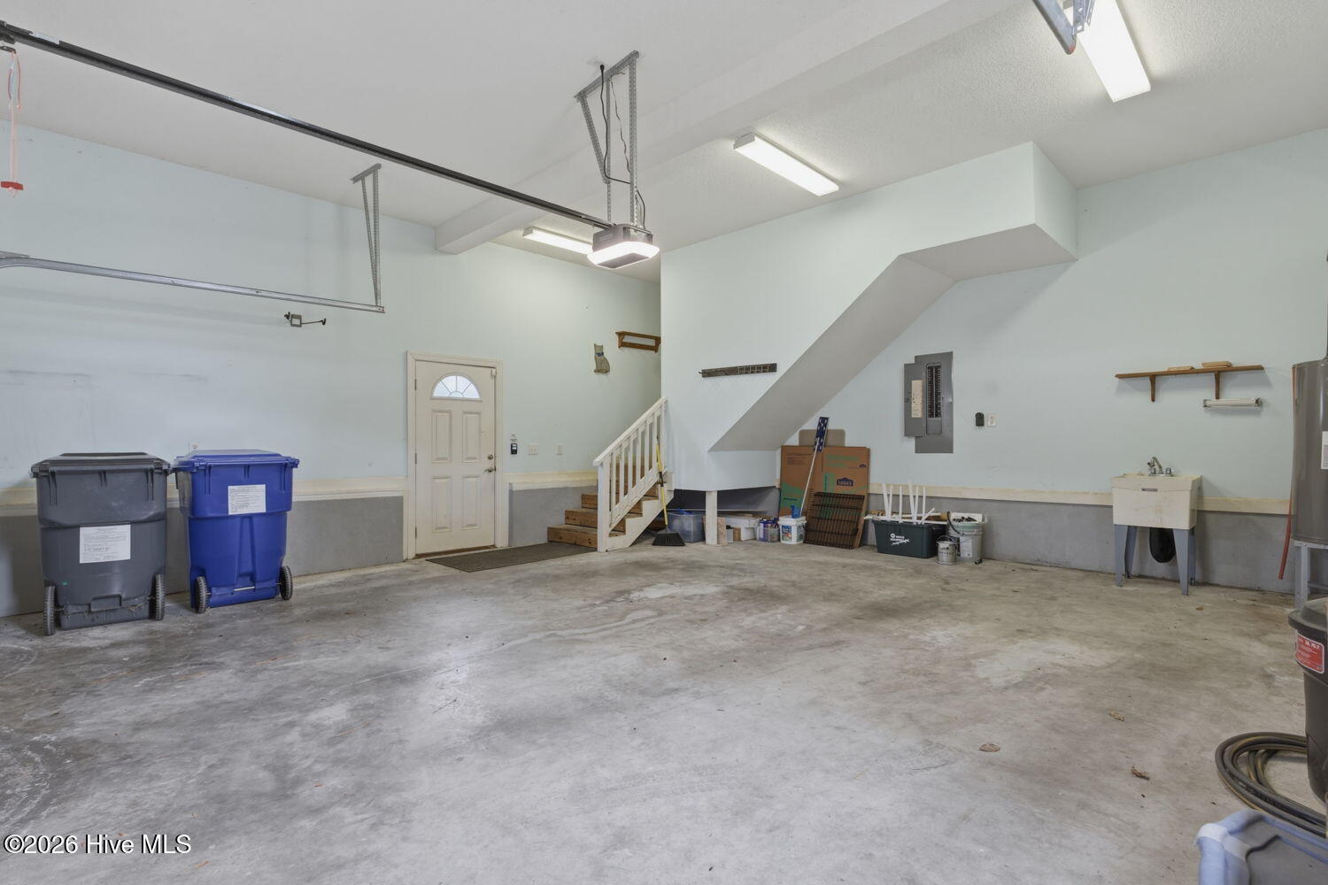 100559475 | Photo 44