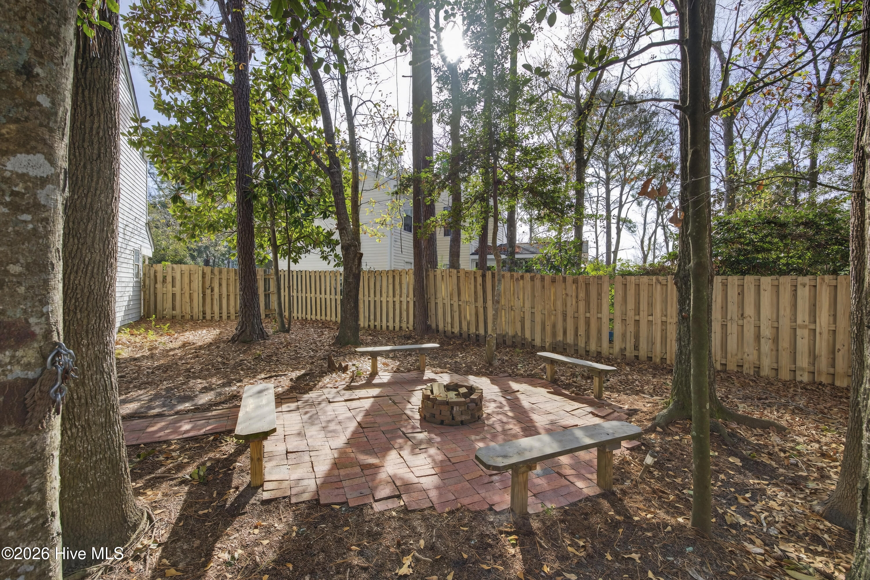 100550573 | Photo 36