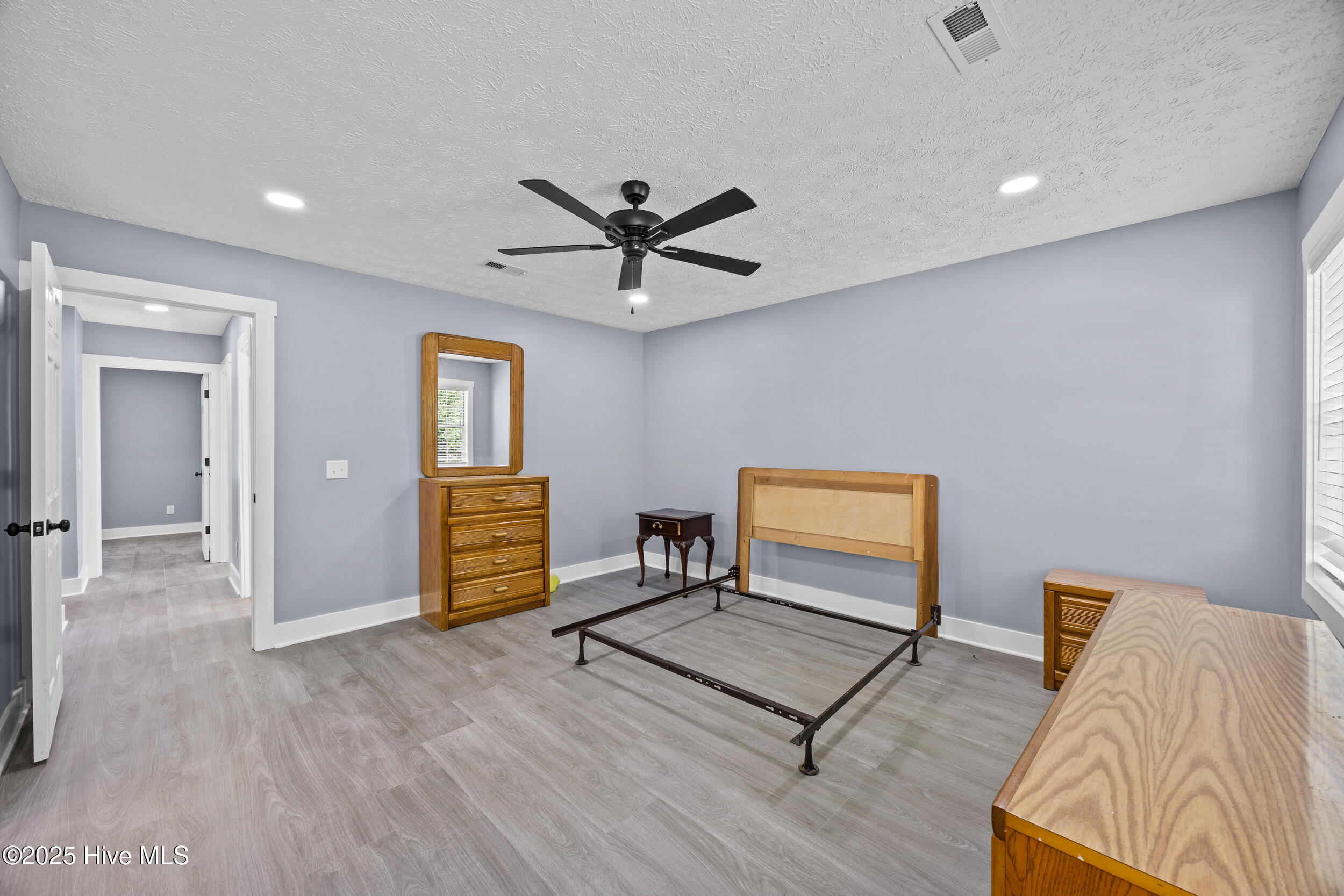 100521133 | Photo 34