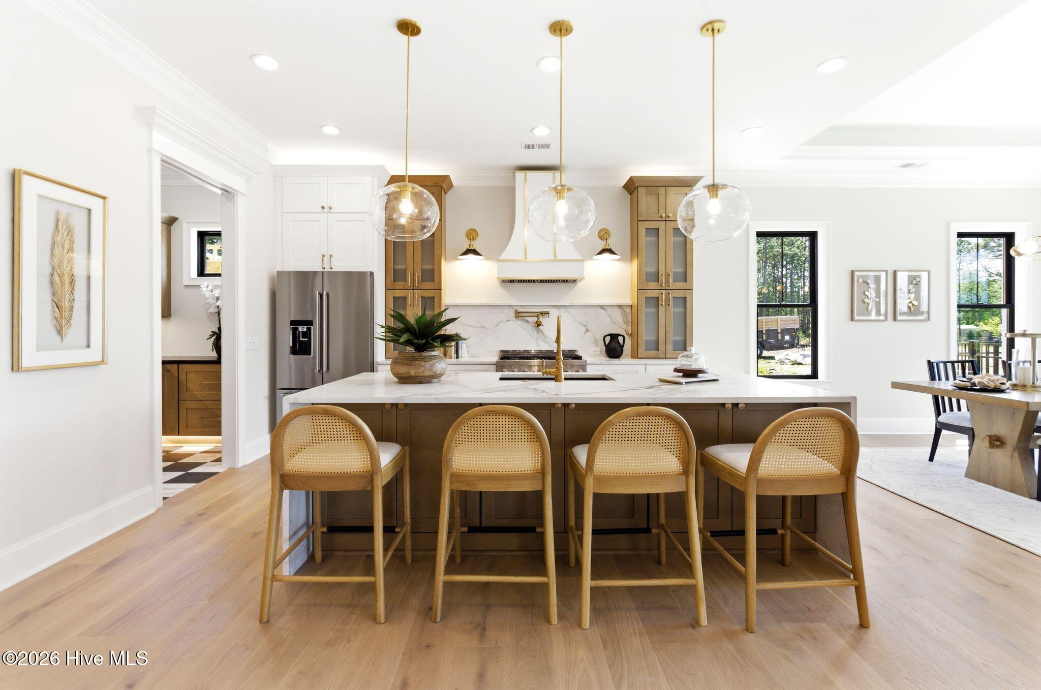 100570119 | Photo 25