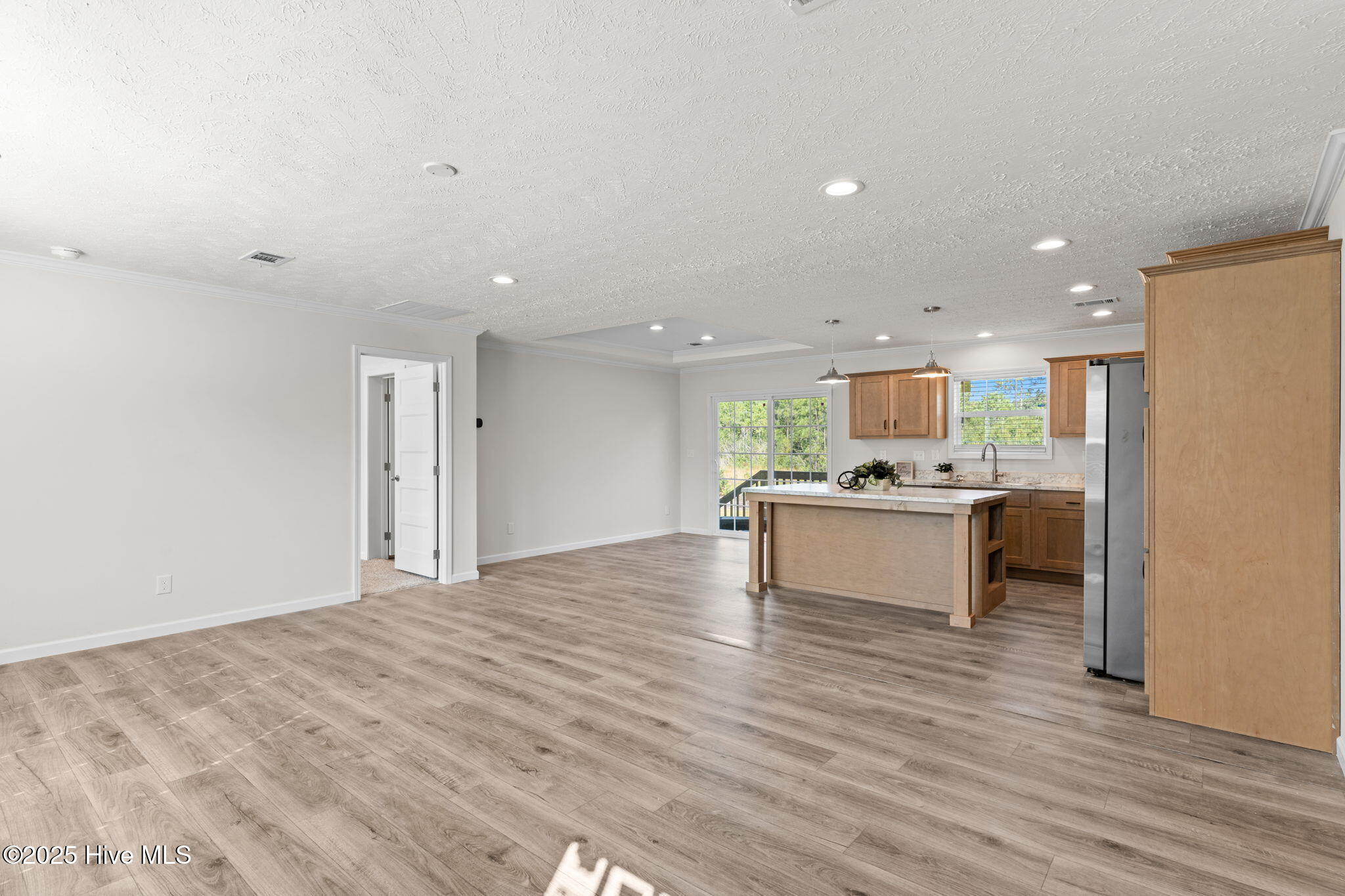 100542525 | Photo 13