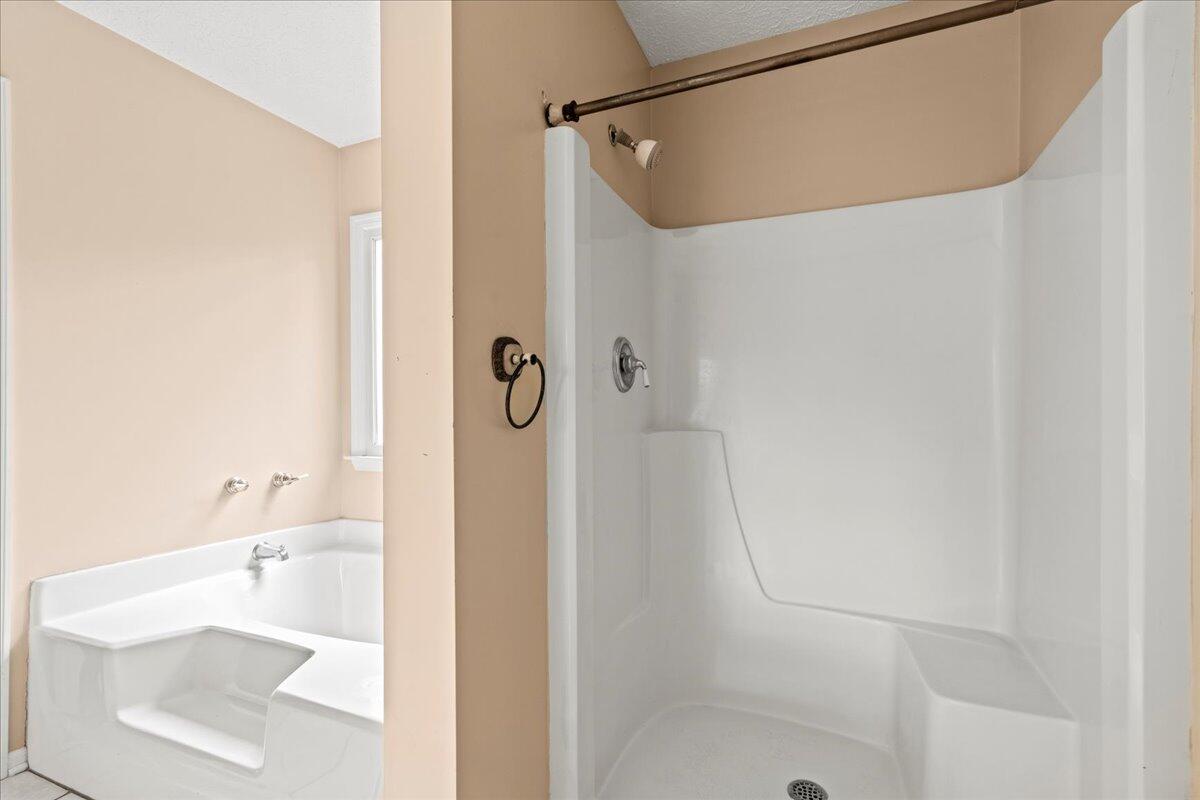 27-Master Bathroo