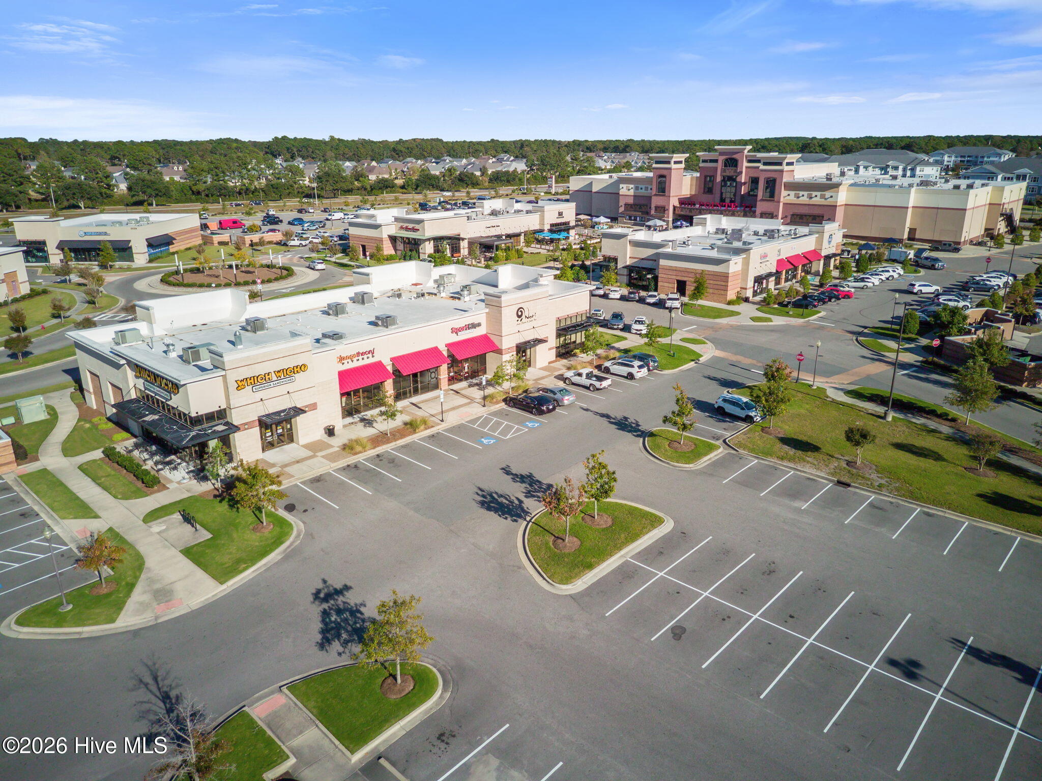 100549657 | Photo 25