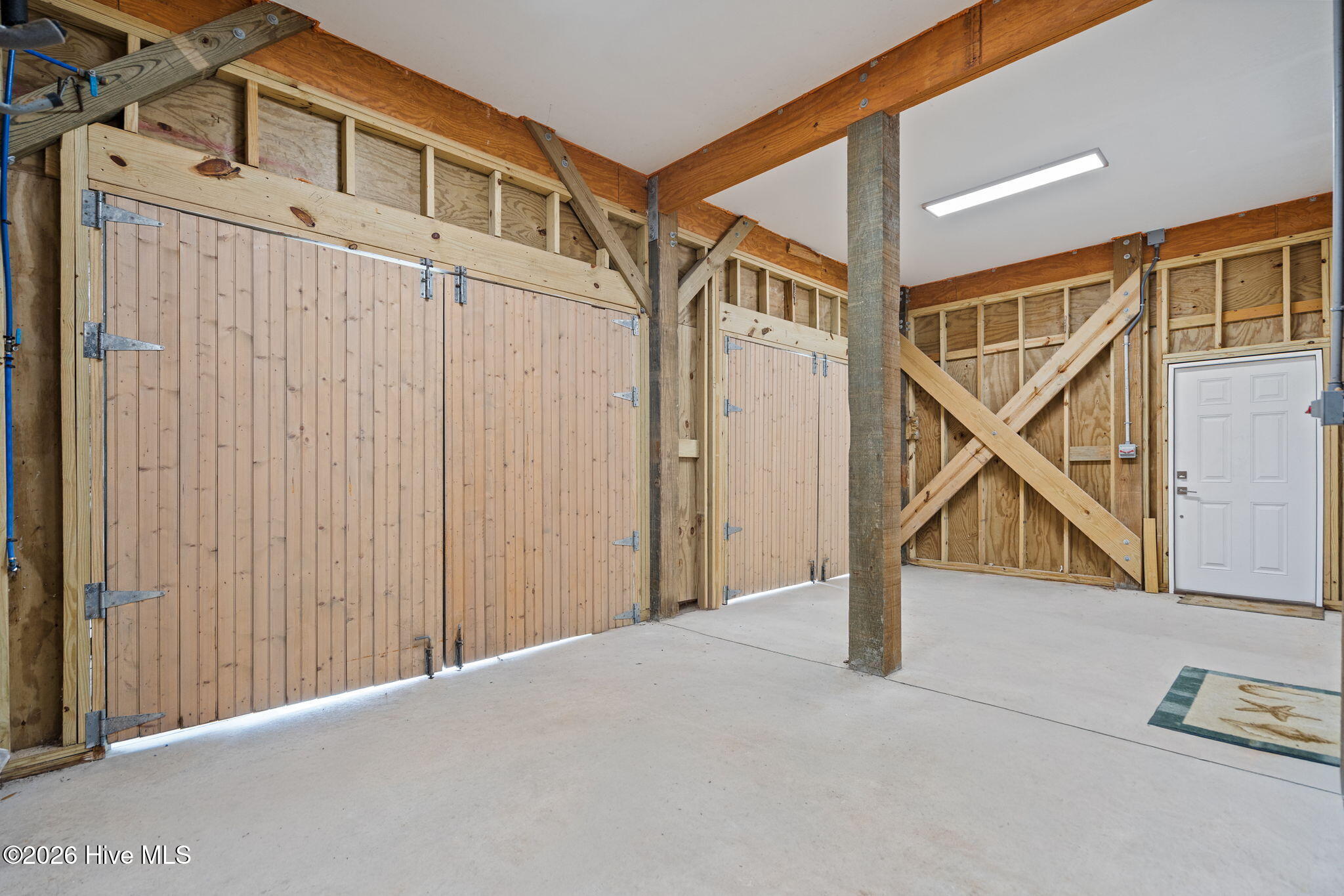 100534705 | Photo 37