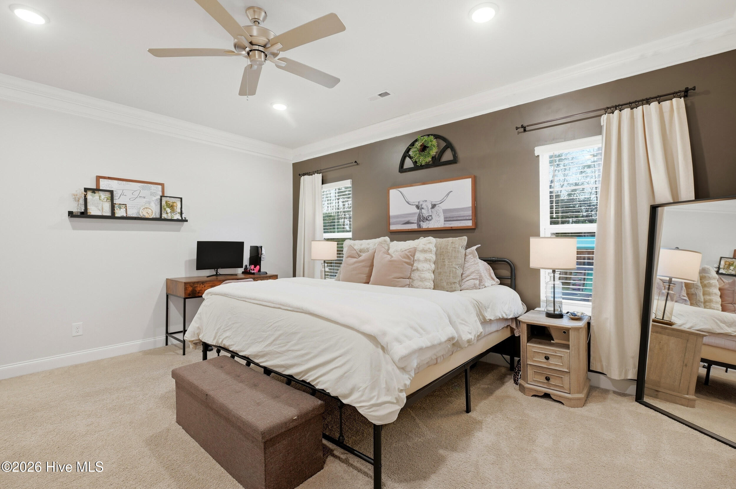 100557848 | Photo 16