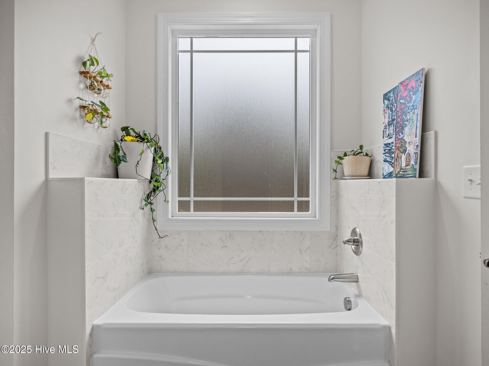 100565720 | Photo 12