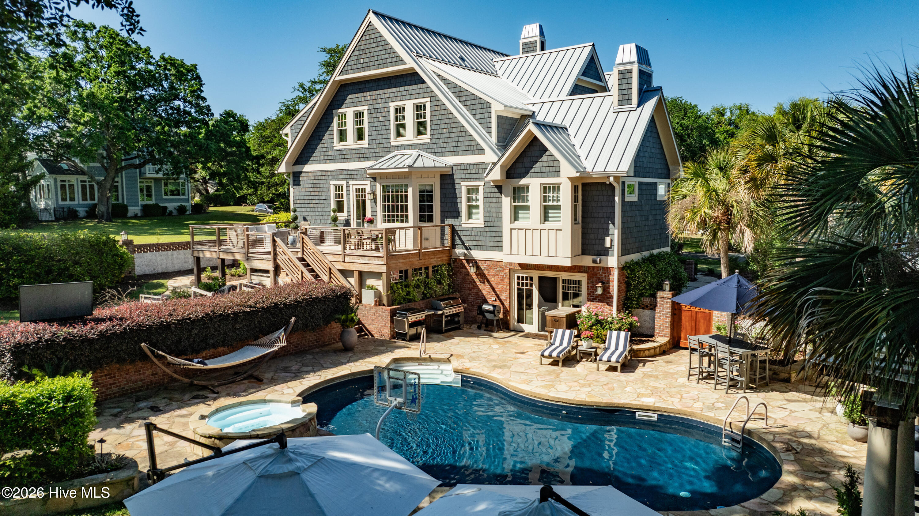 100552686 | Photo 53