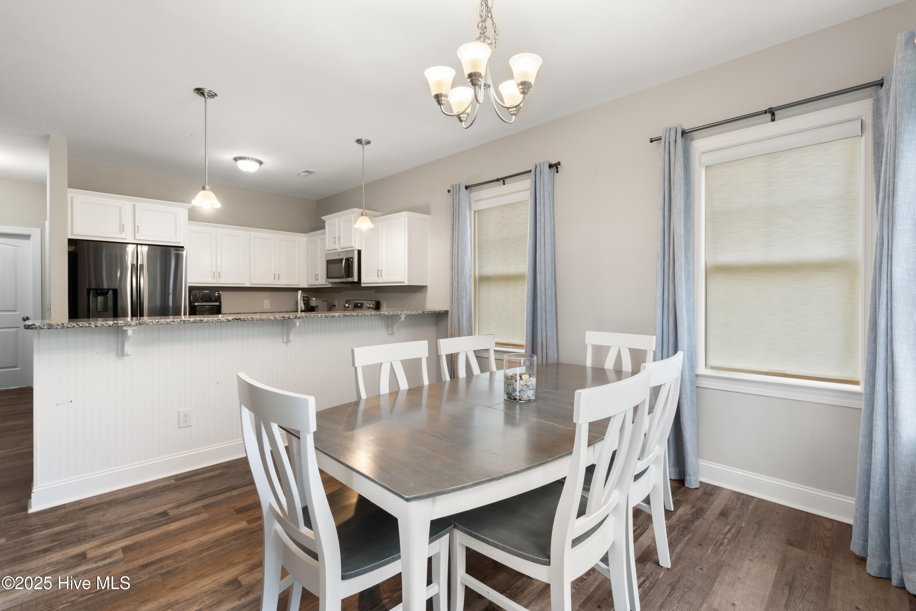 100518721 | Photo 18