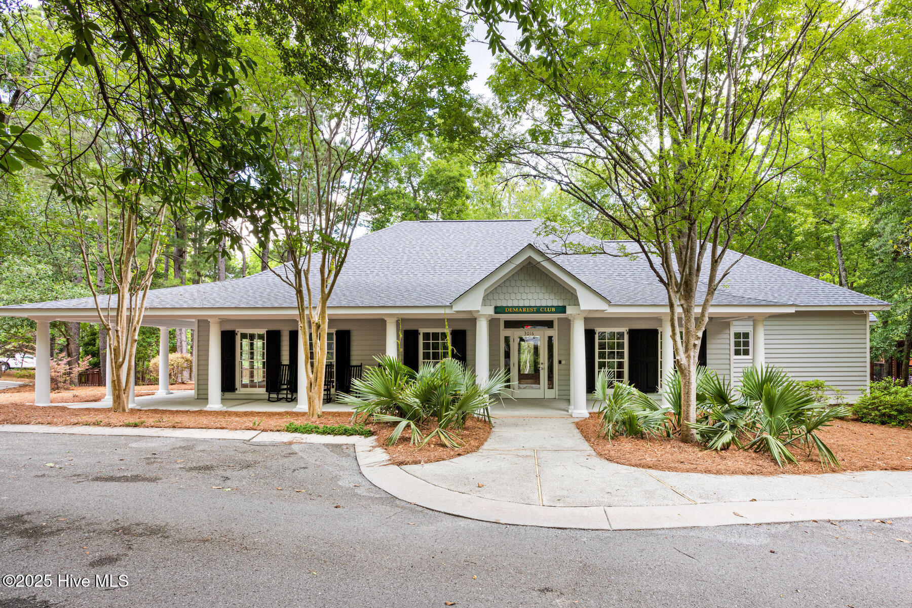 100495433 | Photo 46