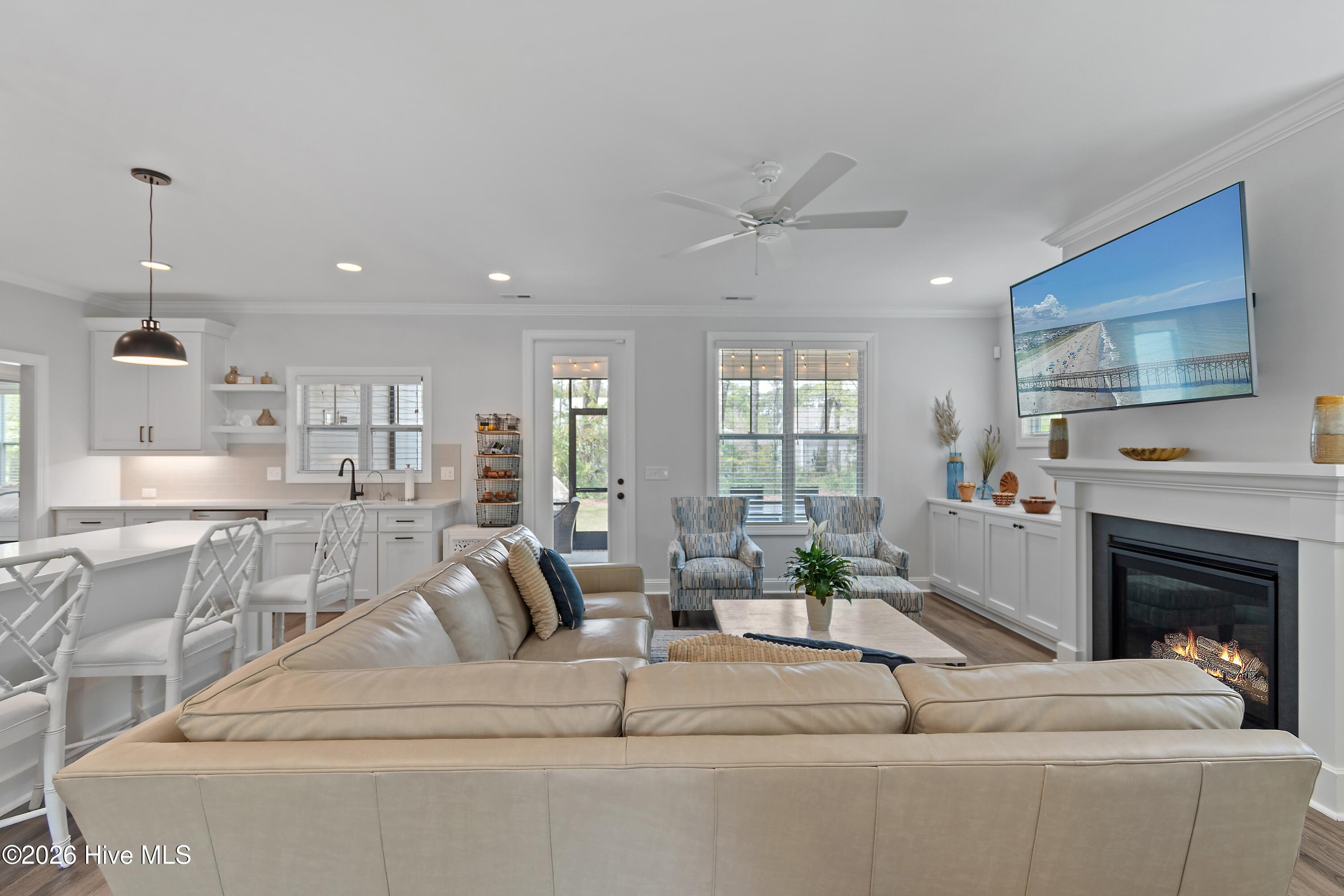 100565017 | Photo 13