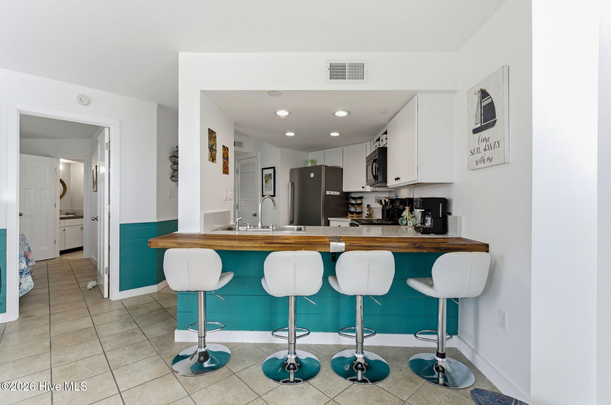 100564198 | Photo 12