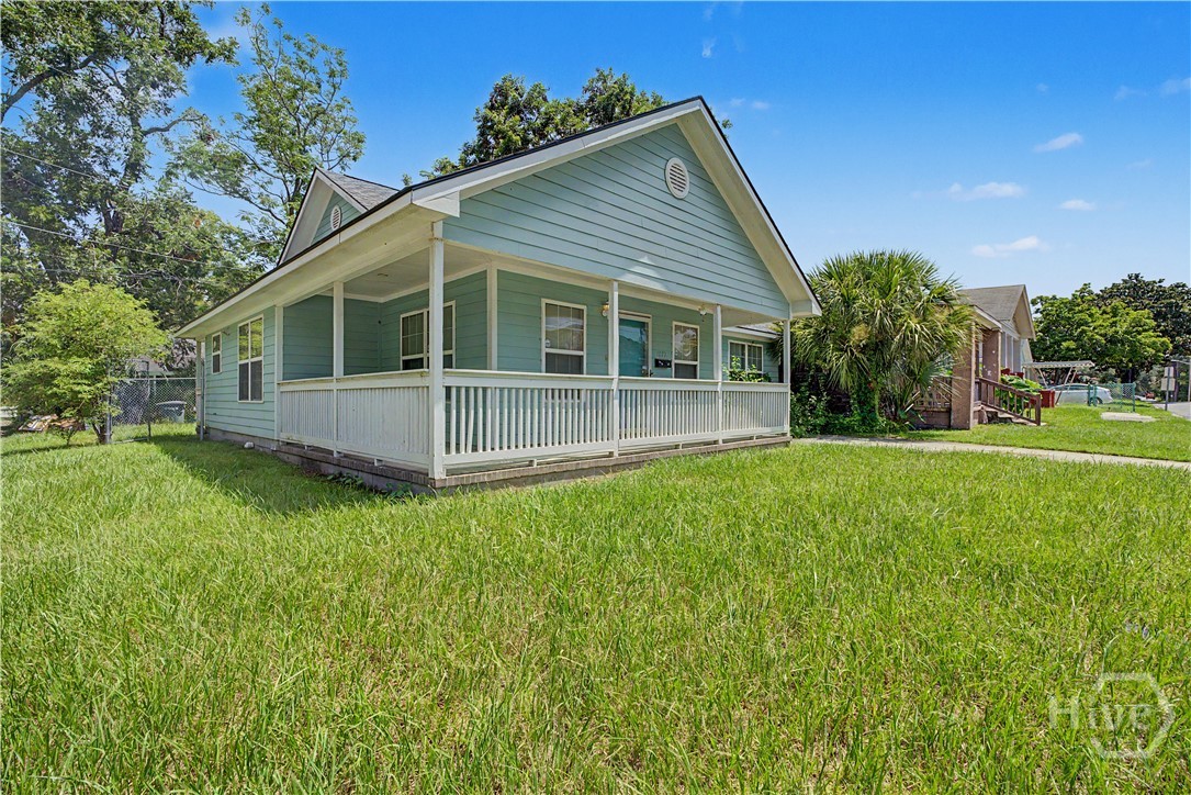5th image of 1202 E Waldburg St, Savannah, GA 31404 | MLS# SA363314