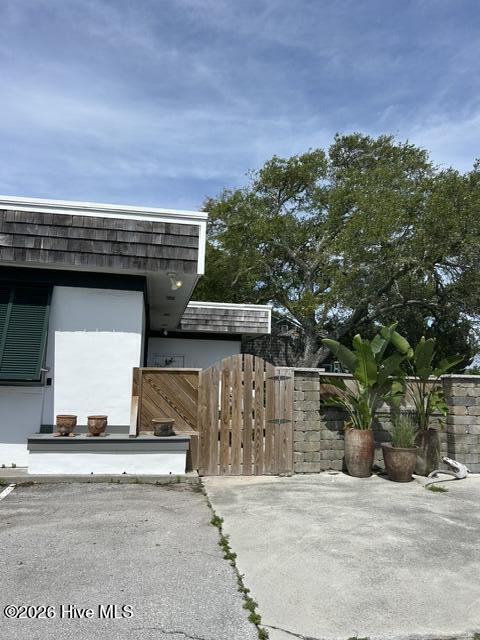 2401 Arendell 