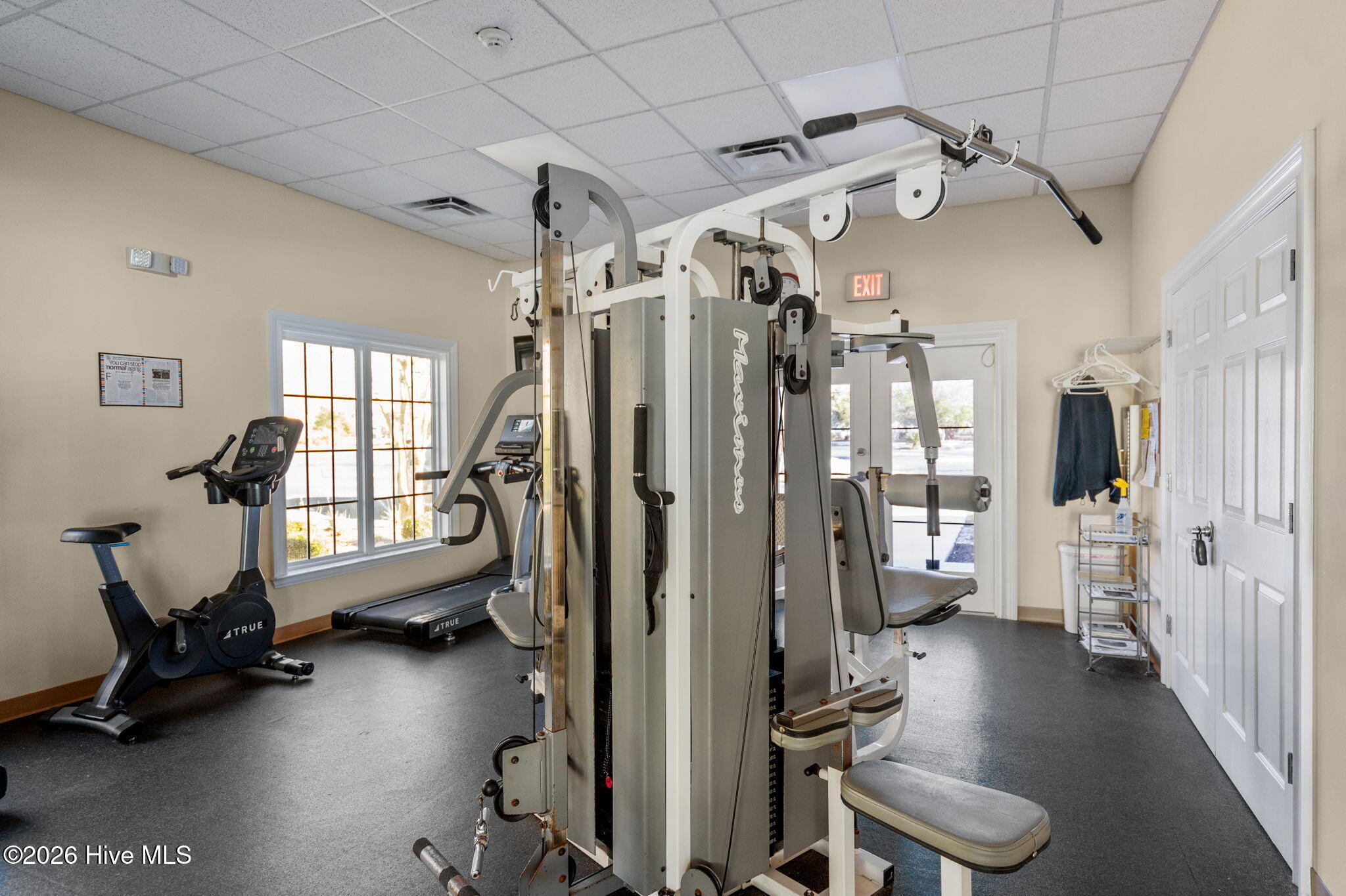 100563731 | Photo 91