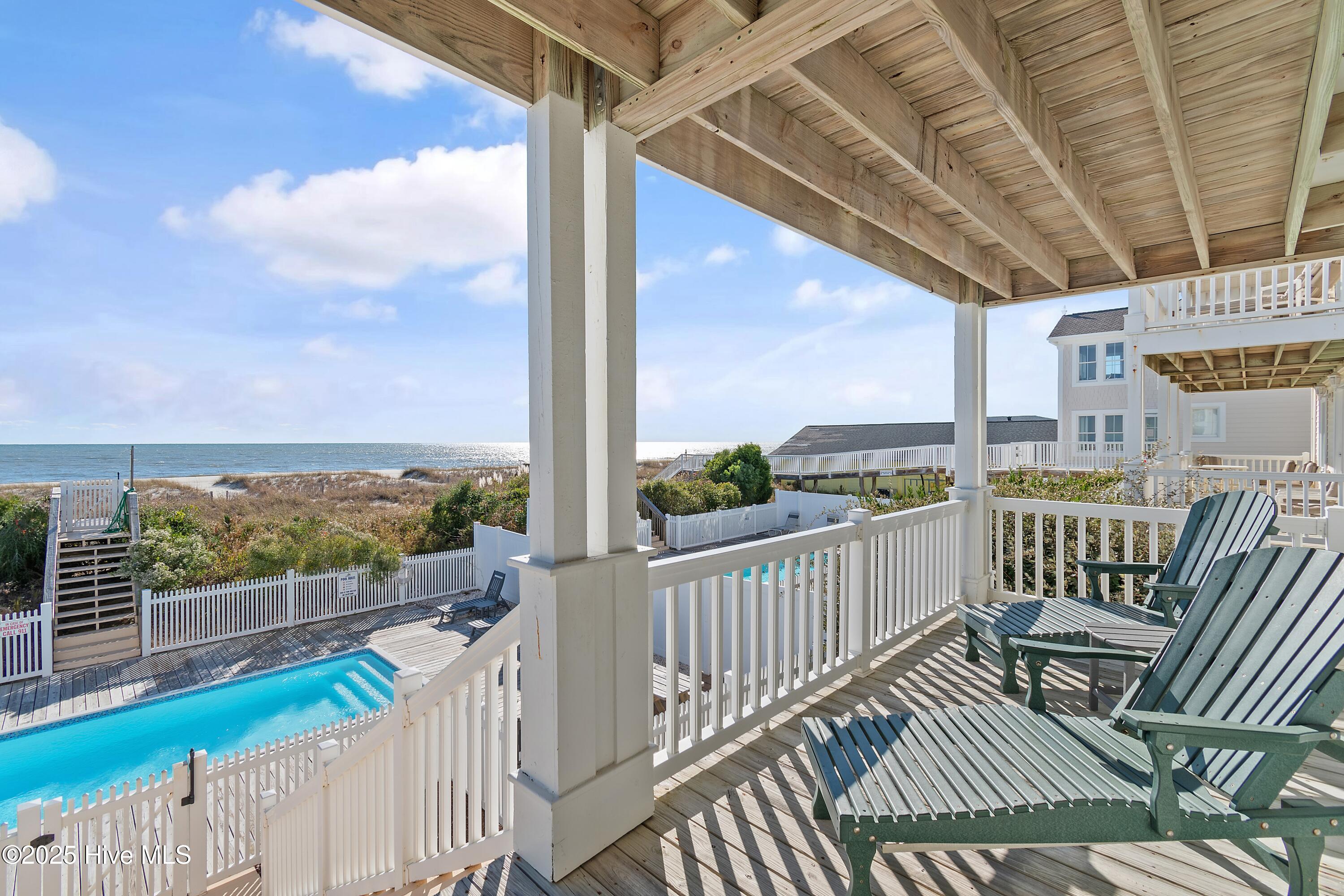 100541214 | Photo 46