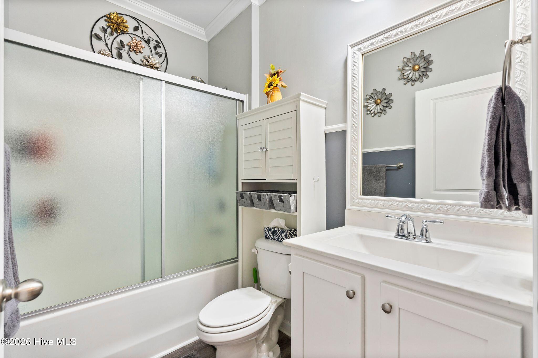 100550283 | Photo 42