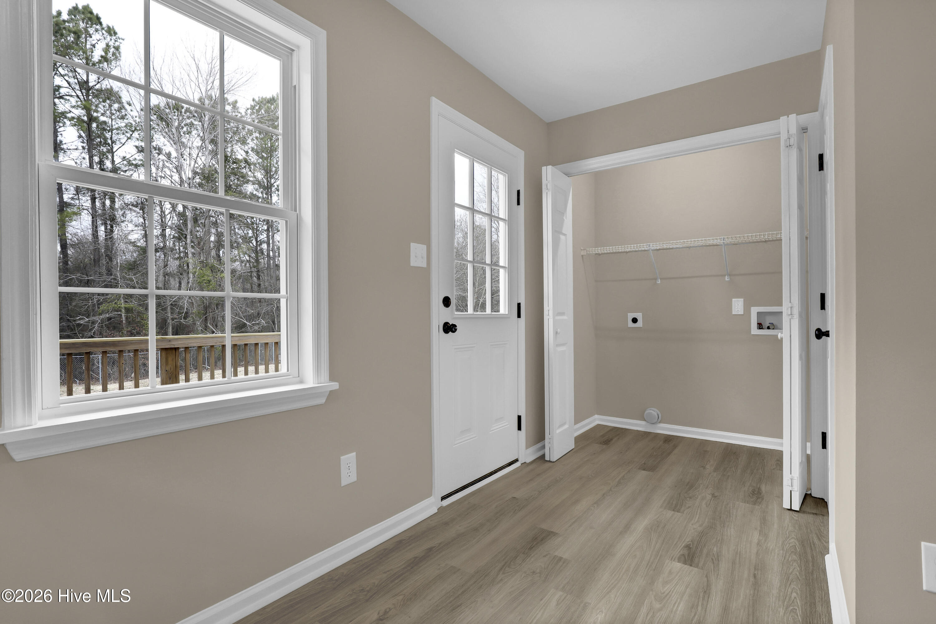 100556973 | Photo 12