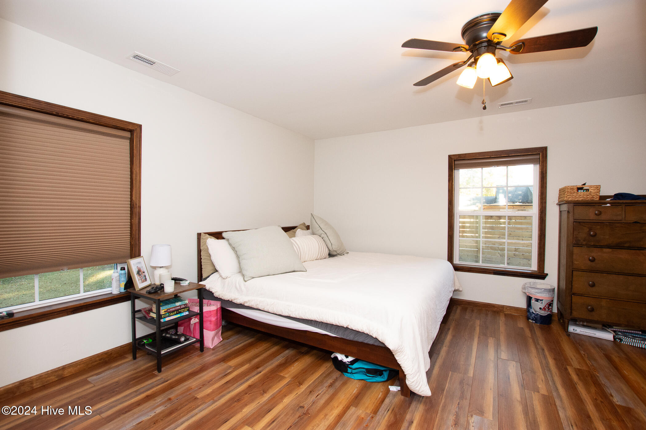 100552342 | Photo 31