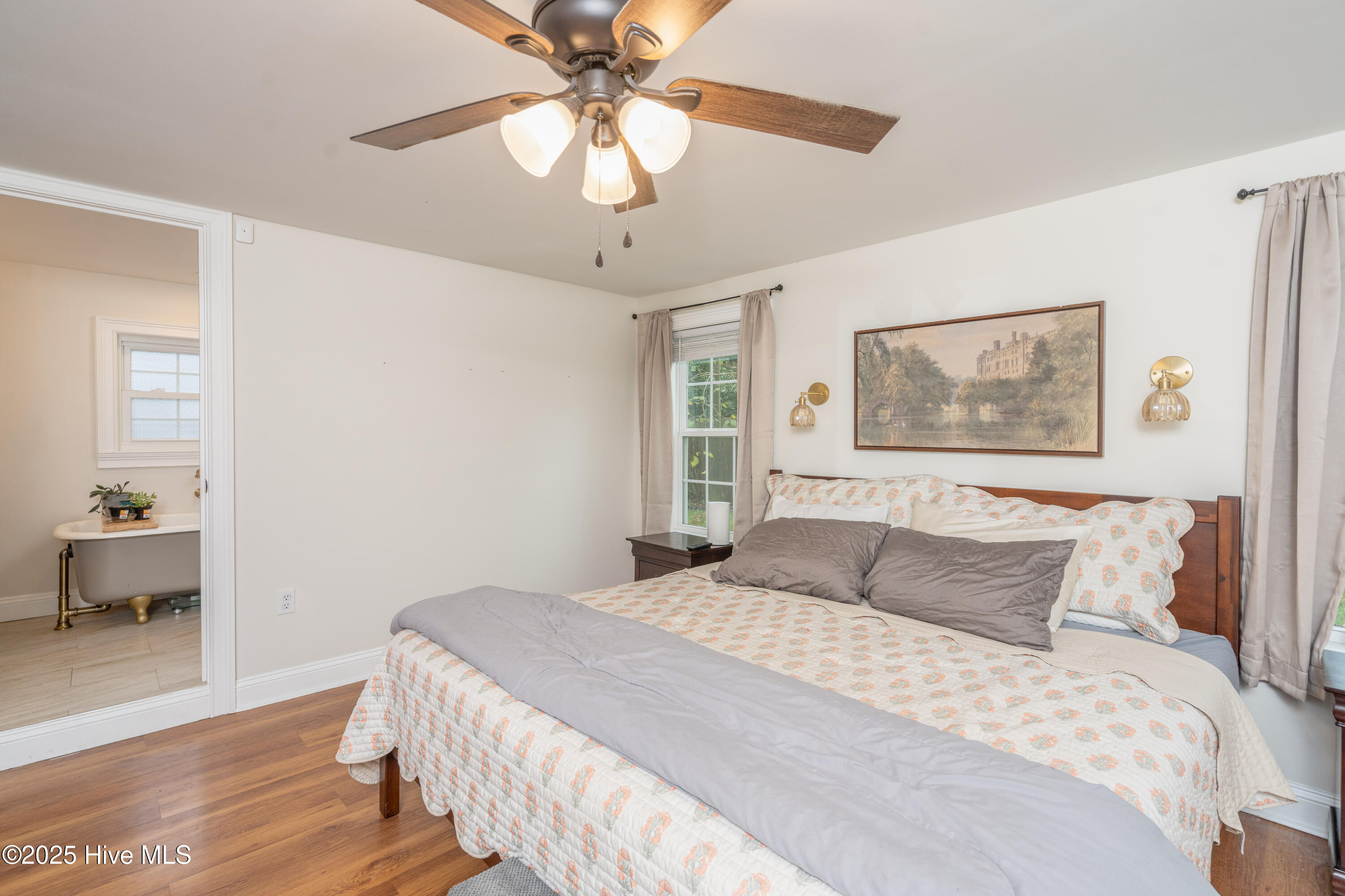 100536527 | Photo 19