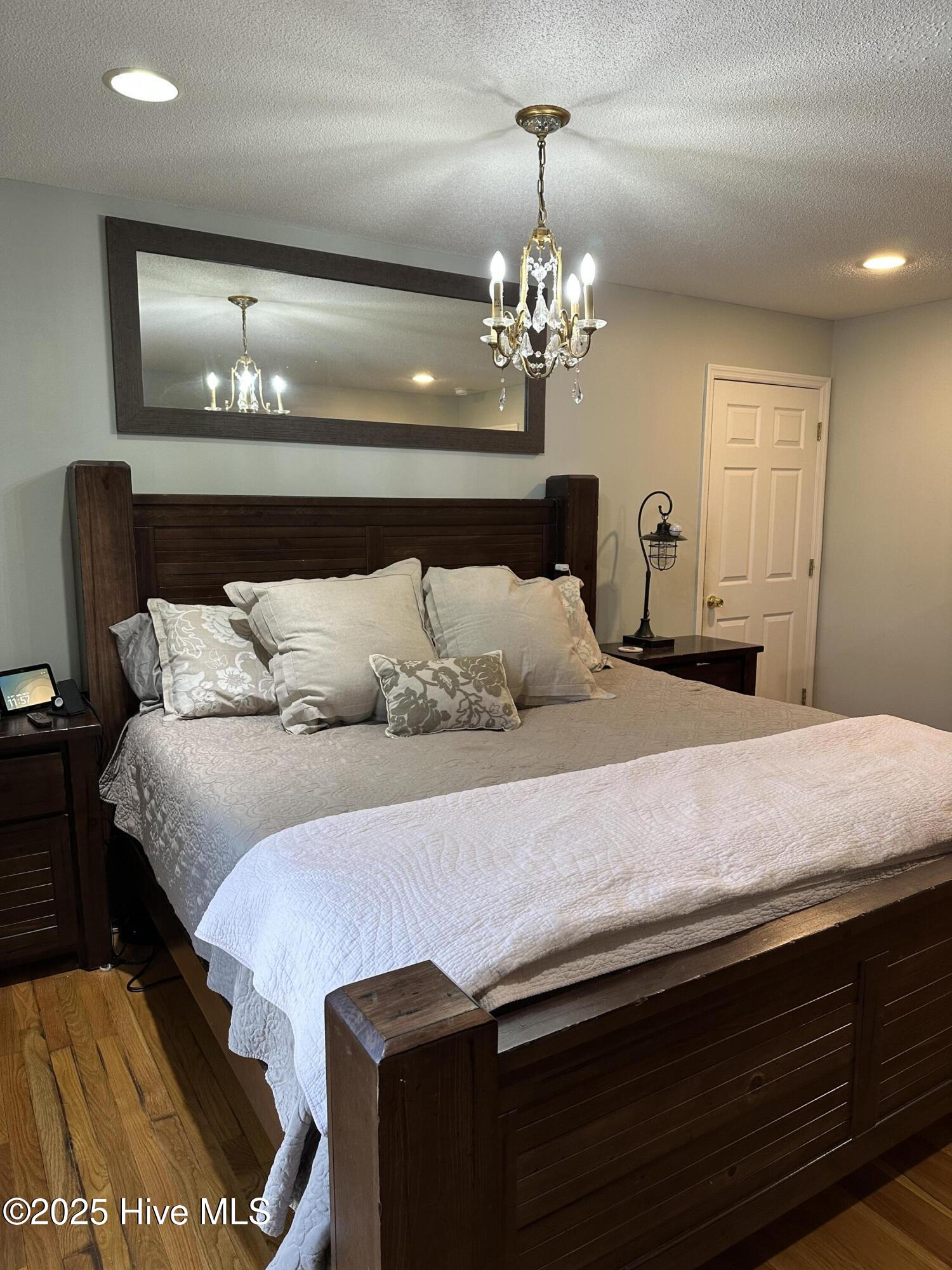 100514130 | Photo 53