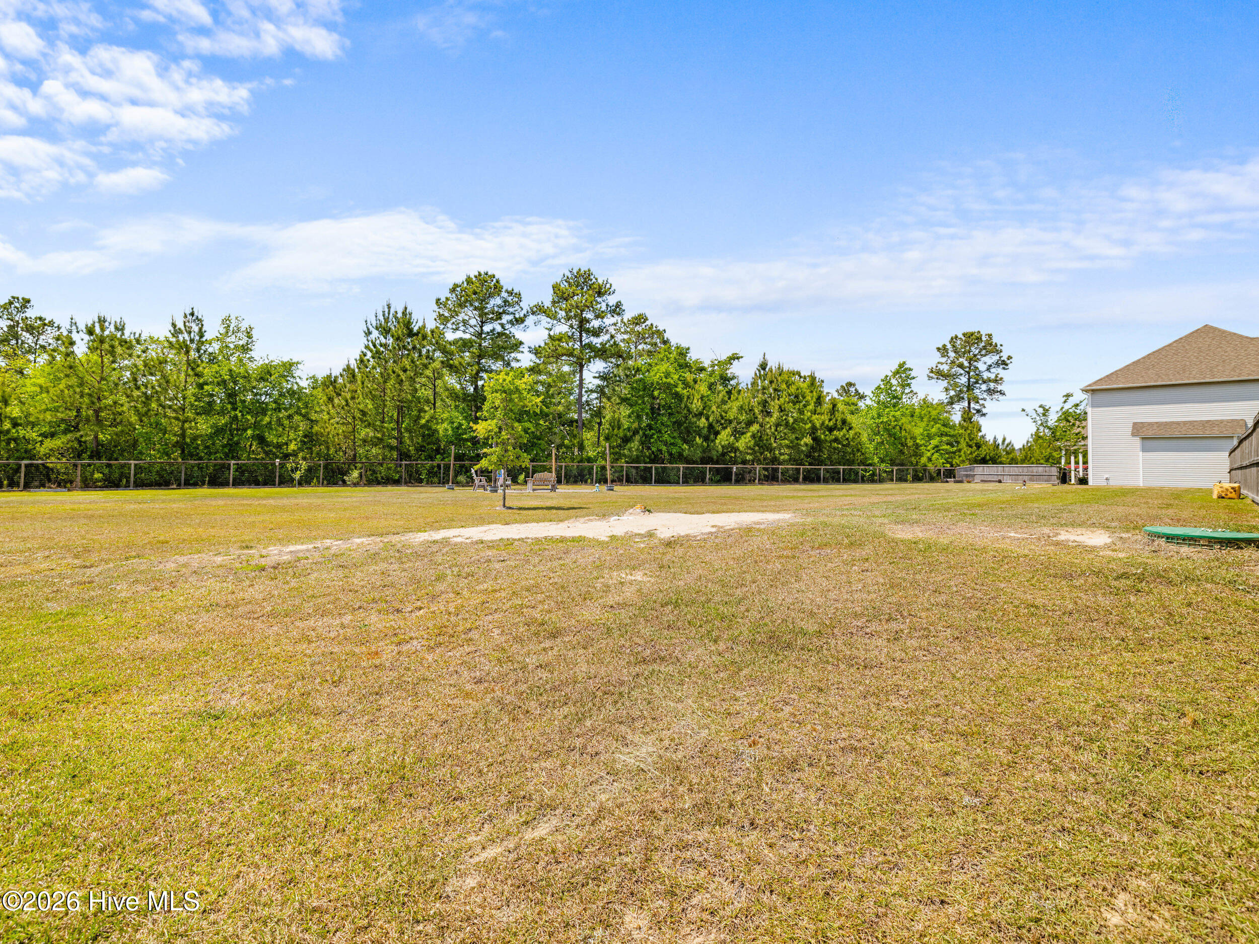 100570237 | Photo 17