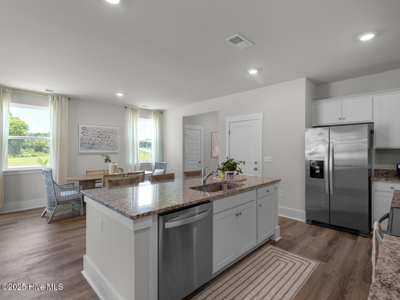 100556903 | Photo 10