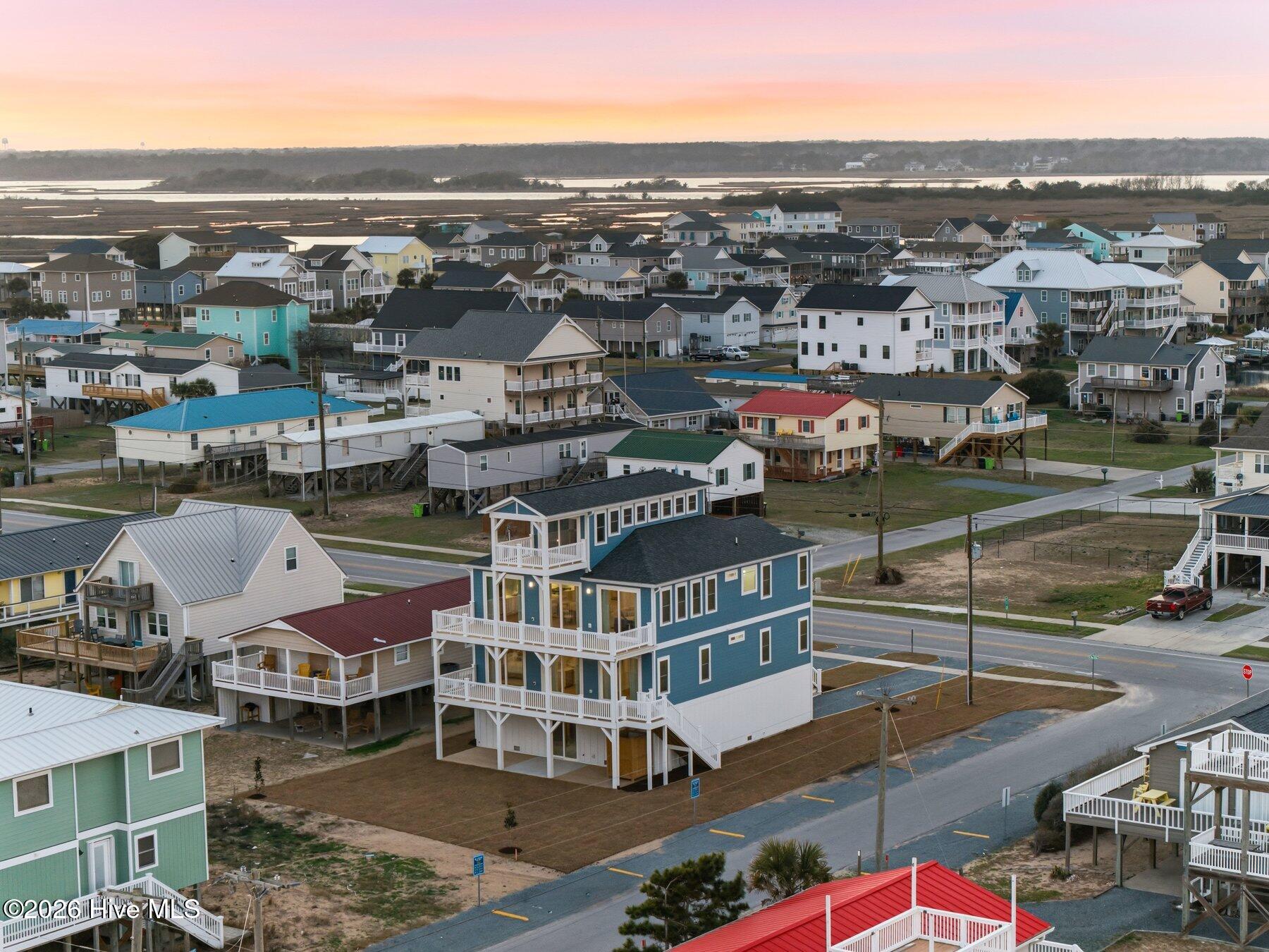 100561823 | Photo 70