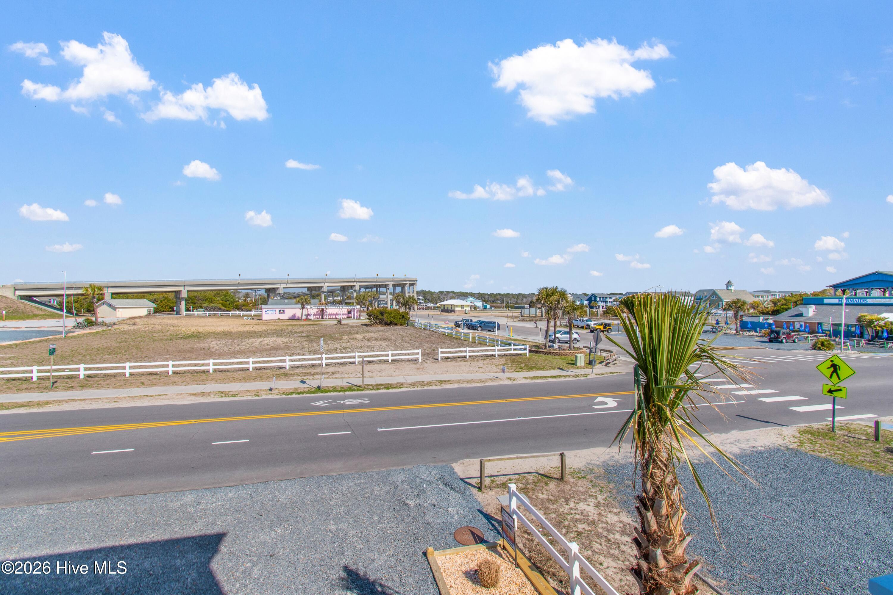 100525710 | Photo 61