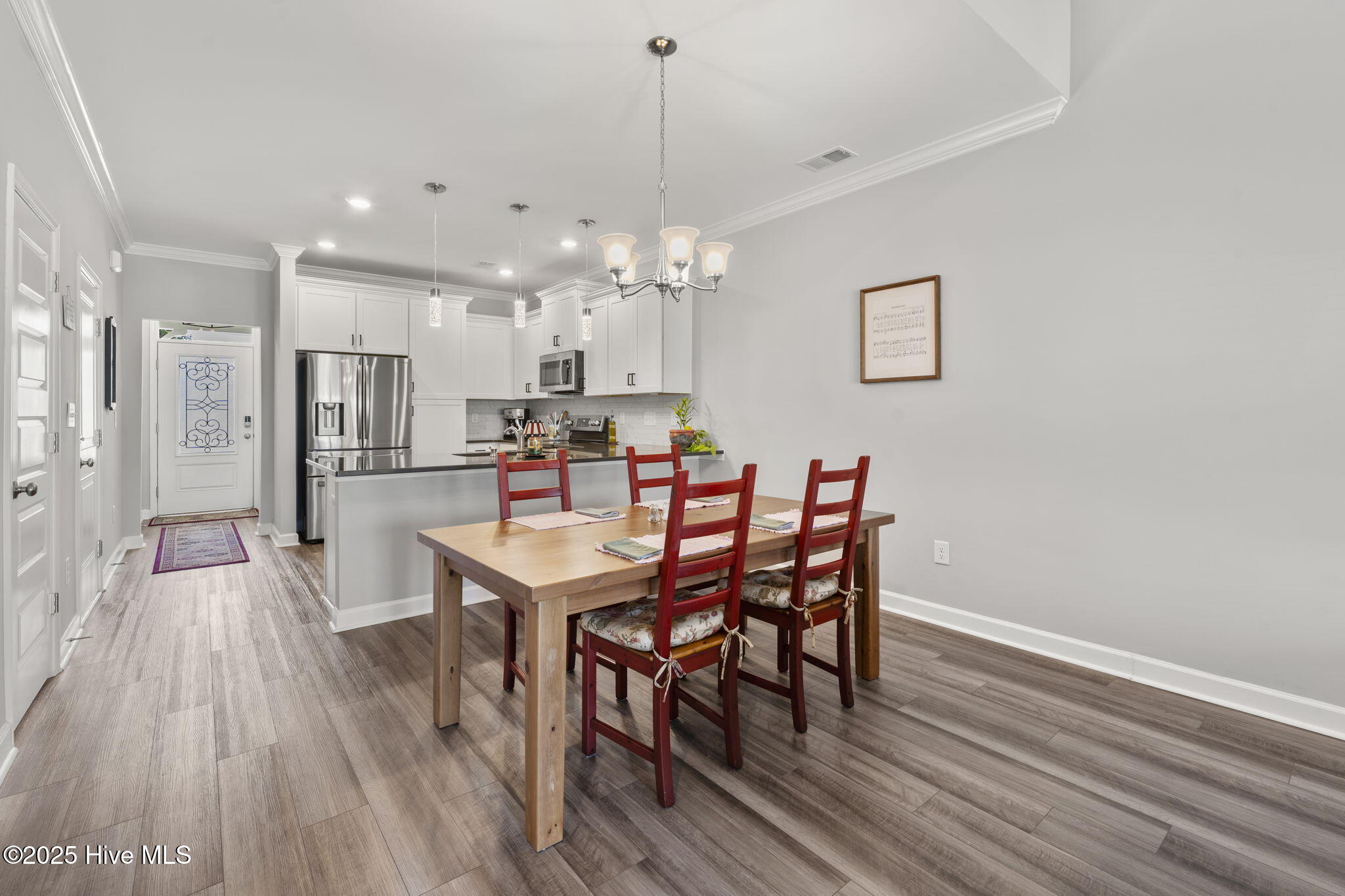 100514884 | Photo 11