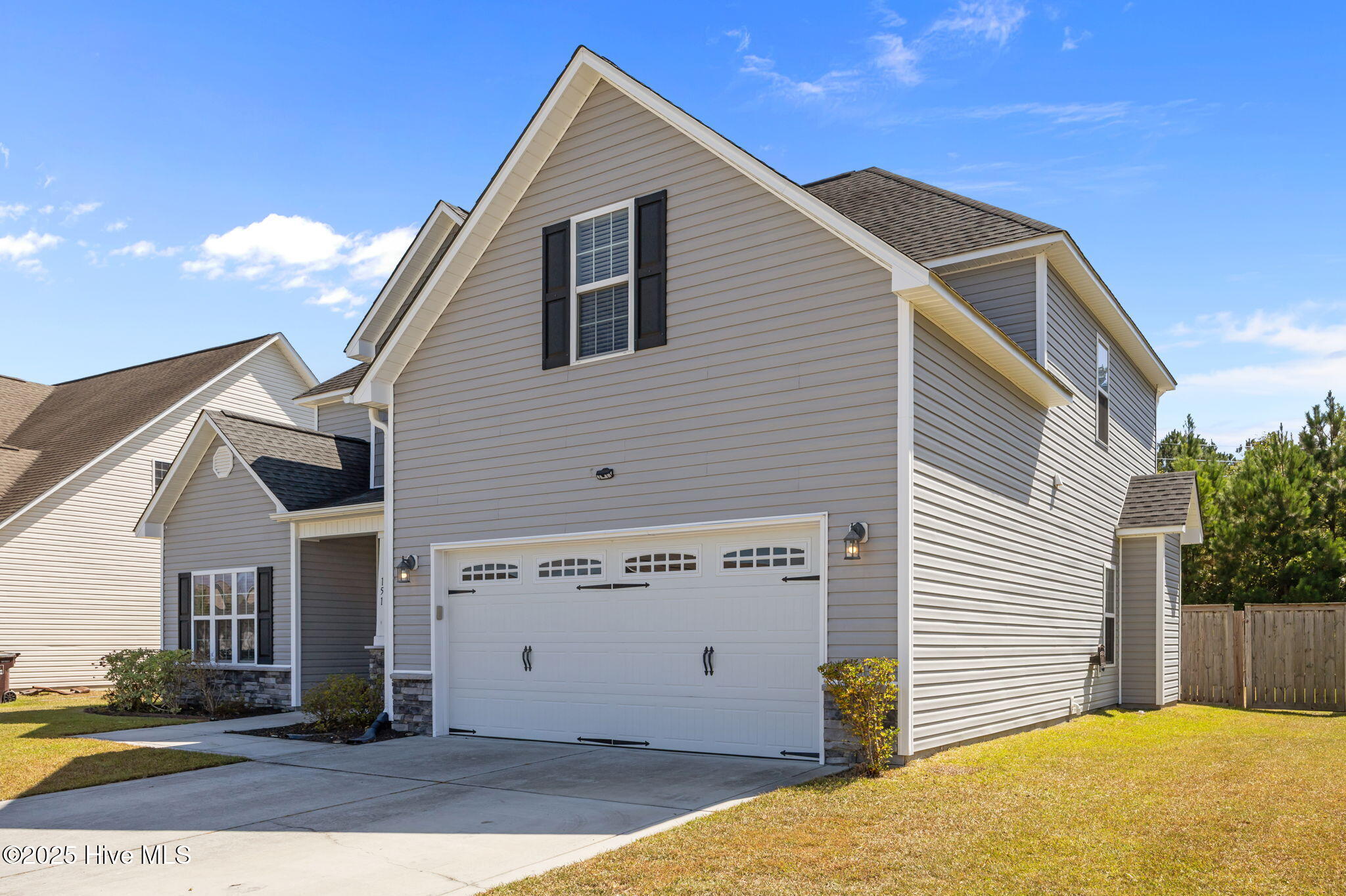 3-web-or-mls-151 Cavalier Dr. 105