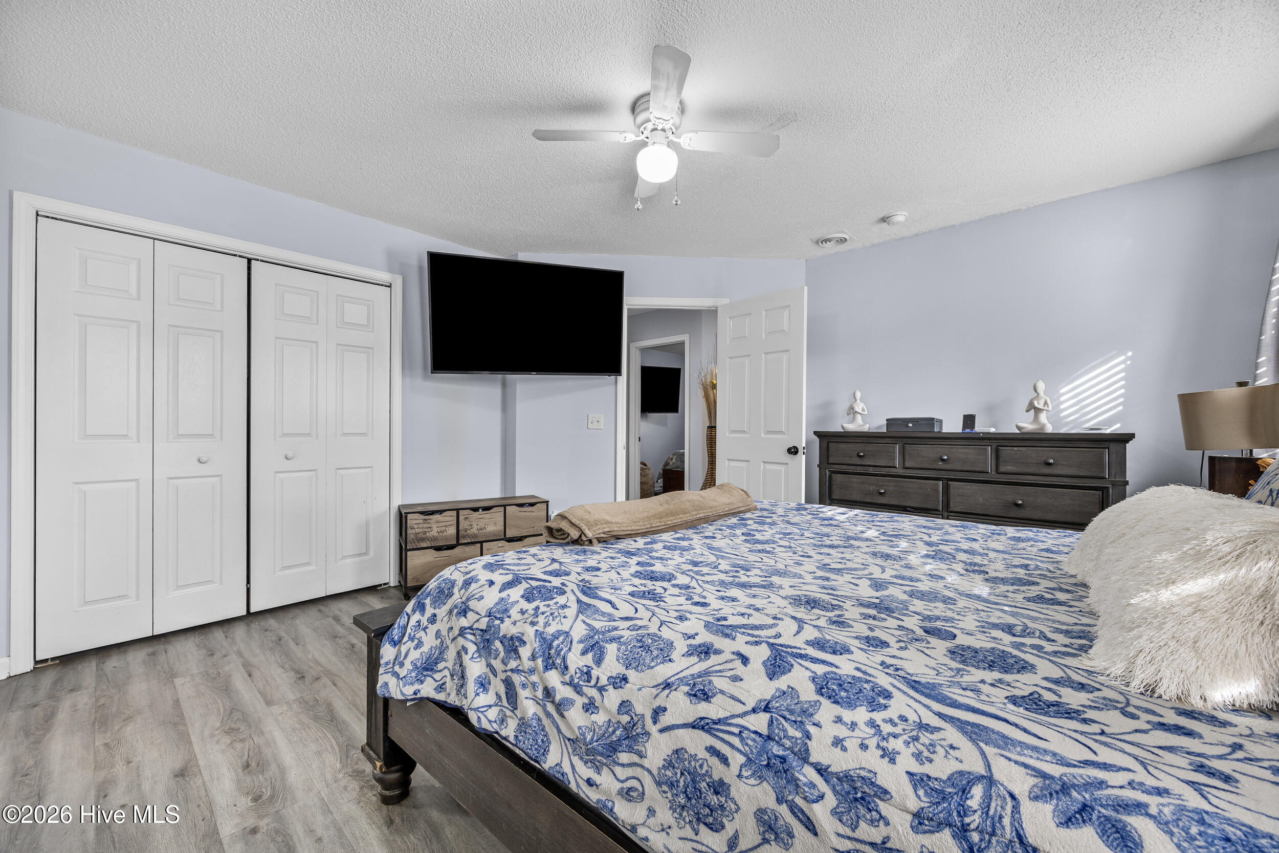 100553146 | Photo 16