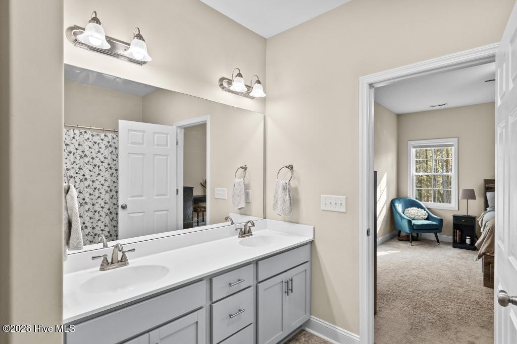 100565616 | Photo 28