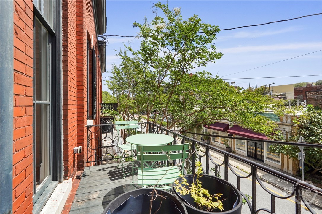 415 Whitaker Street, Savannah, GA, 31401