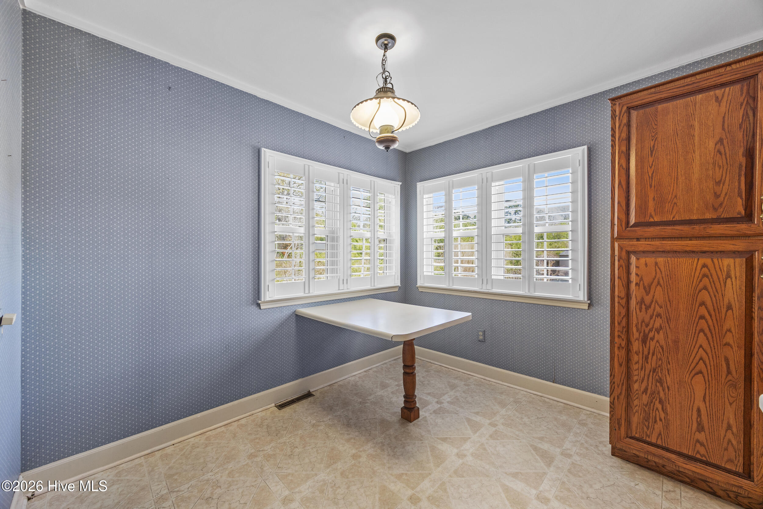 100564619 | Photo 13