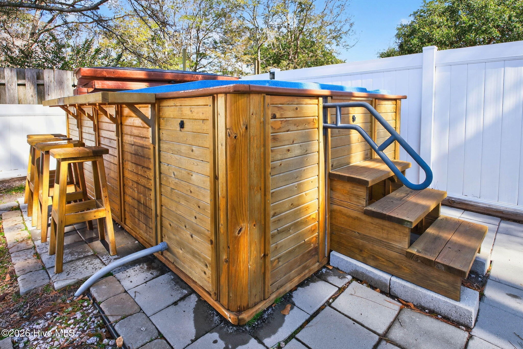 100555390 | Photo 28