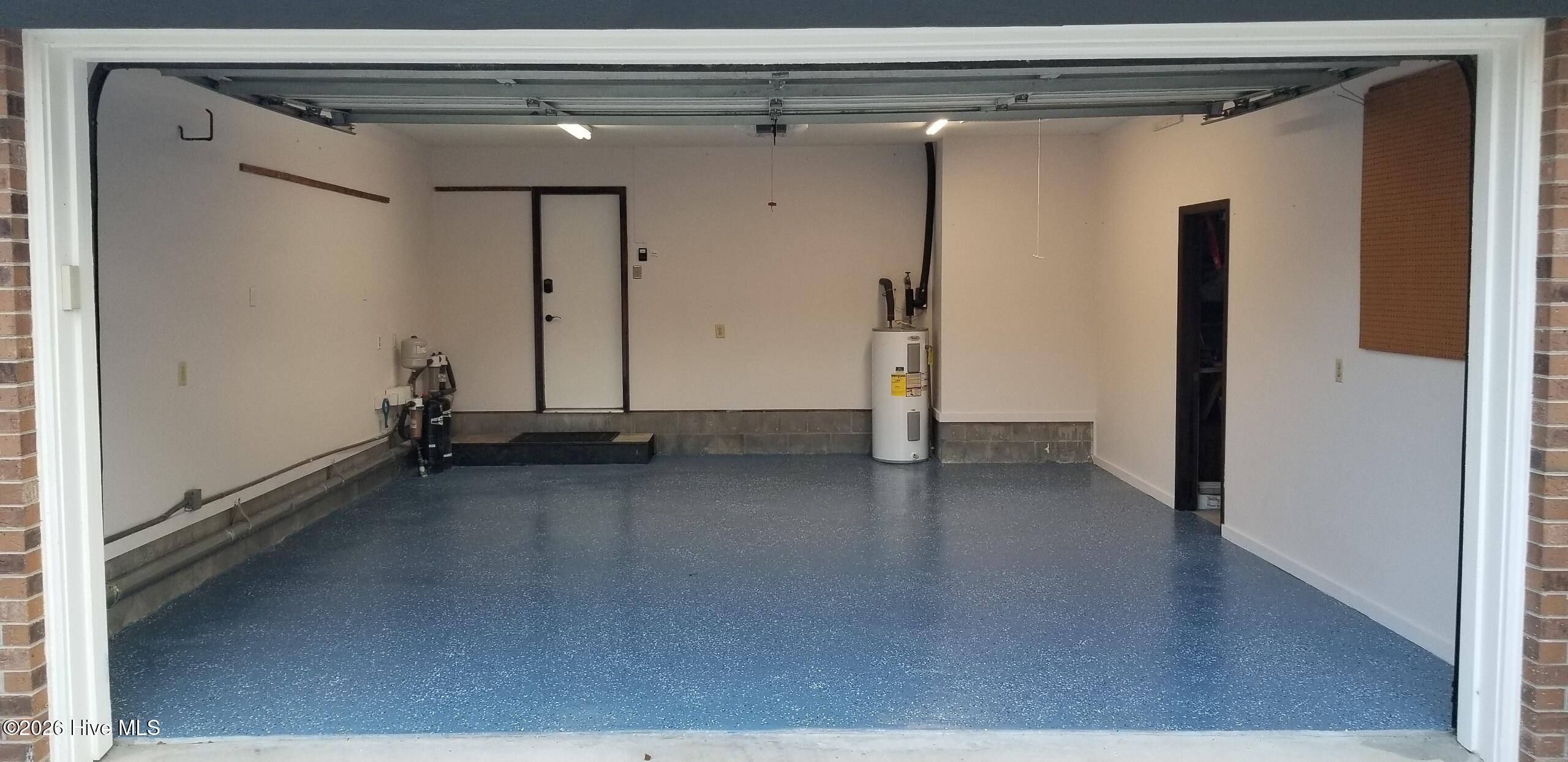 100554054 | Photo 51