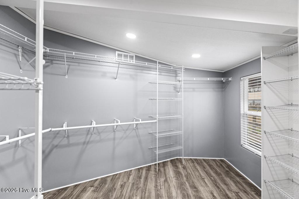 100555089 | Photo 29