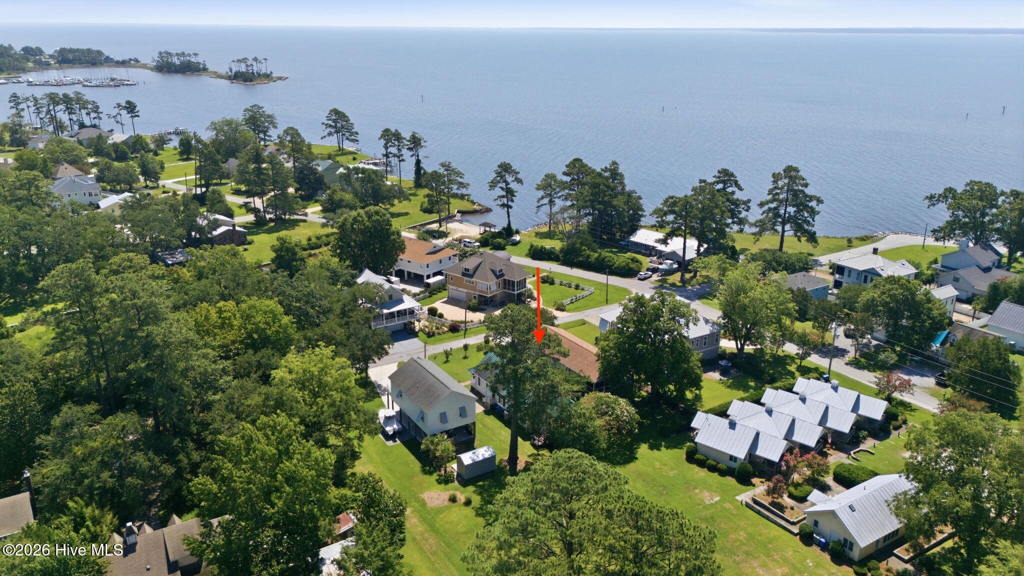 305 Vandemere Street,Oriental