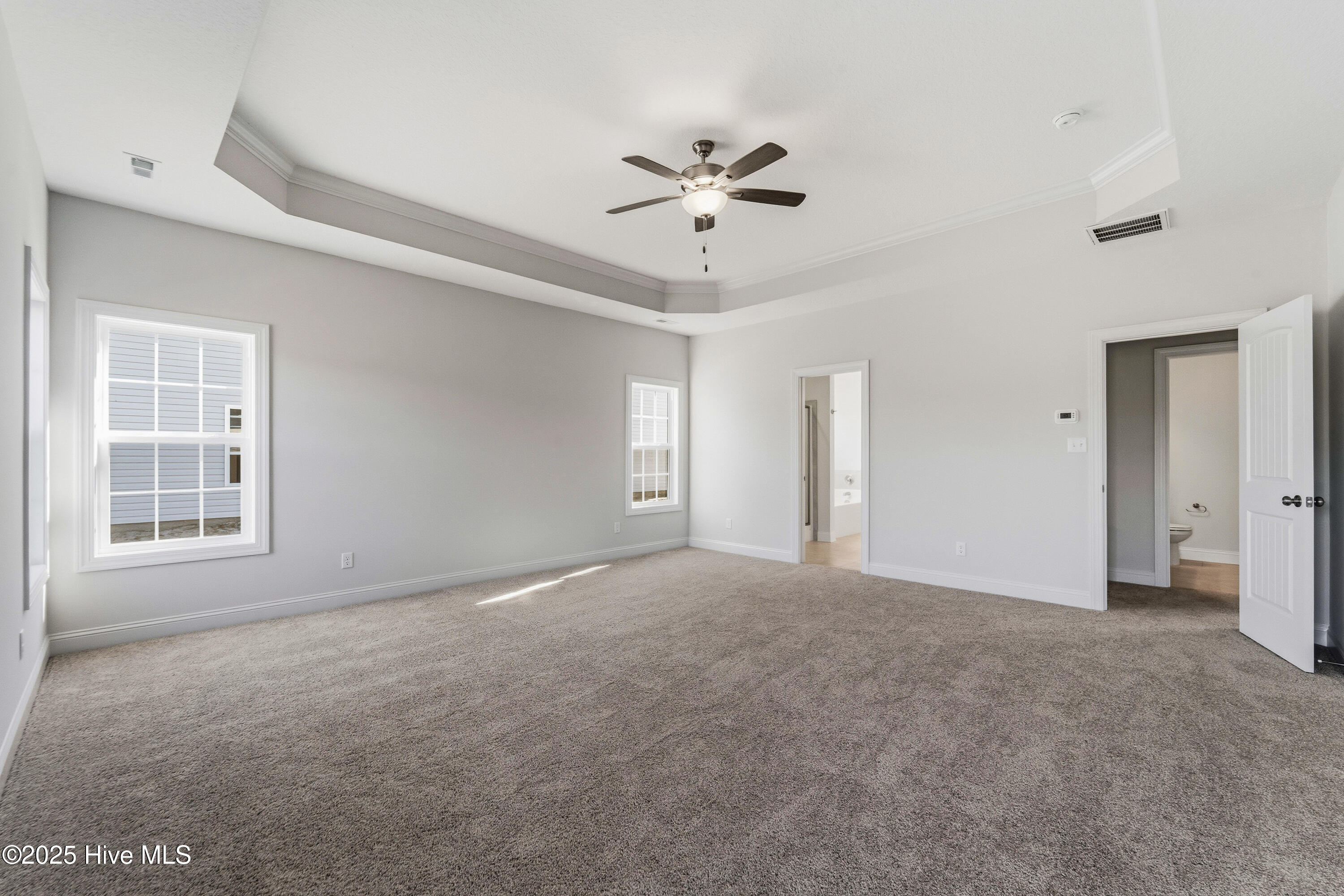 100507168 | Photo 23