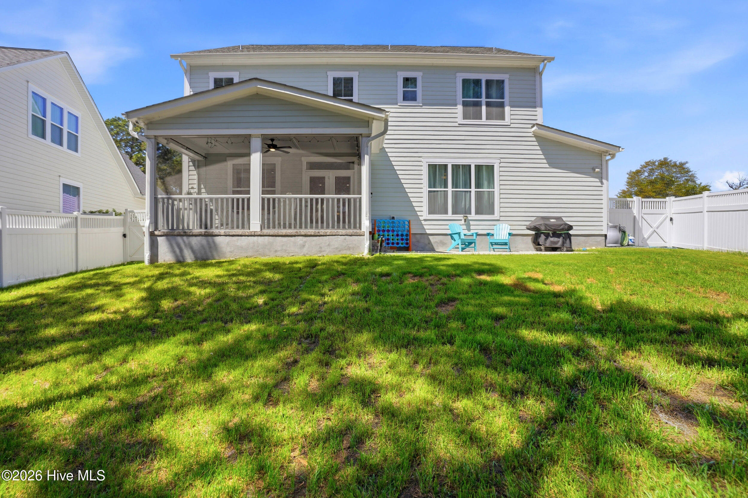 100565471 | Photo 53