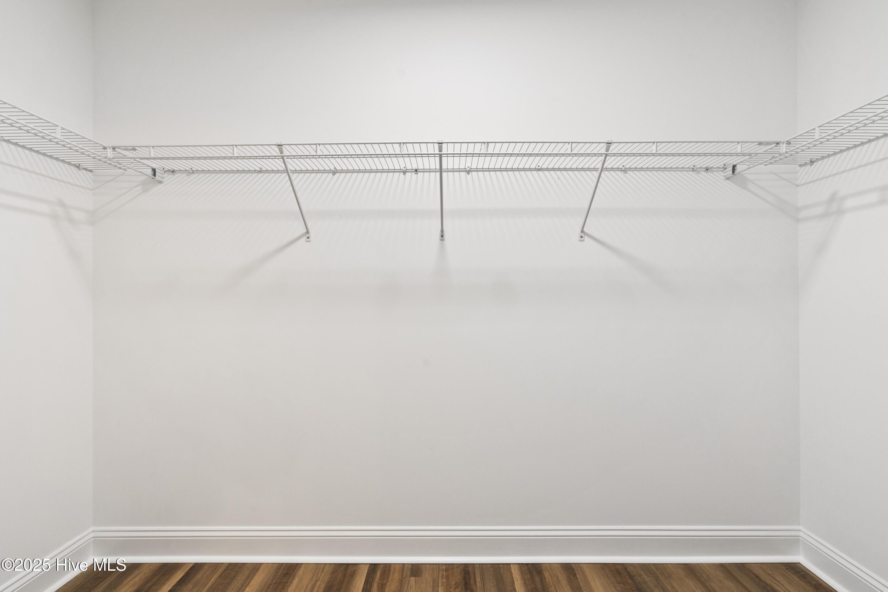 100523532 | Photo 37