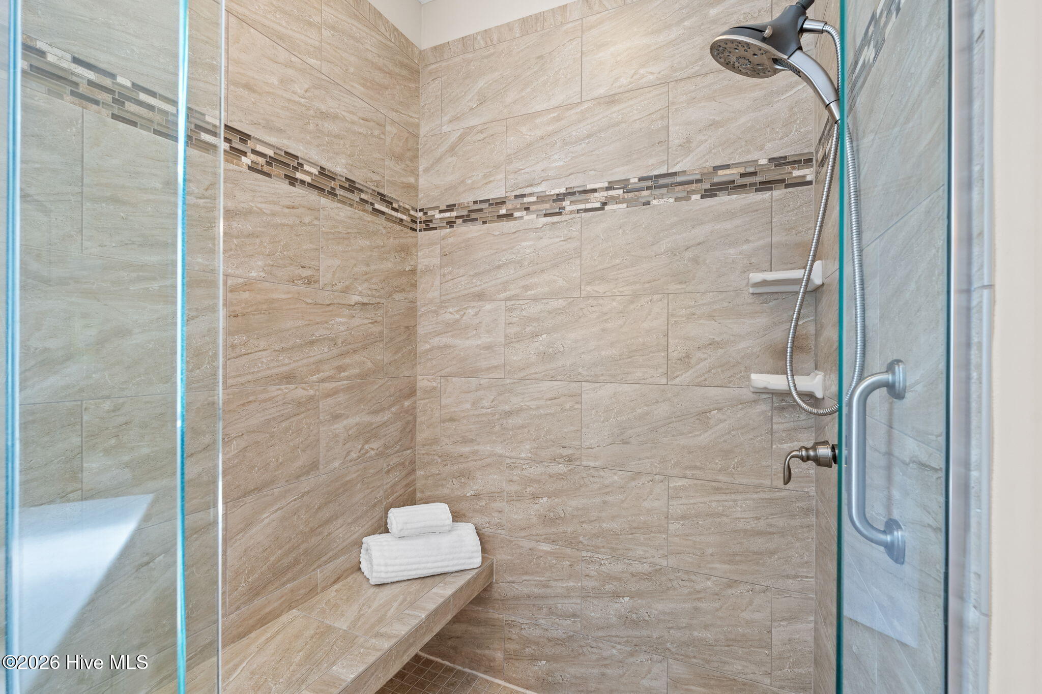 100566382 | Photo 30